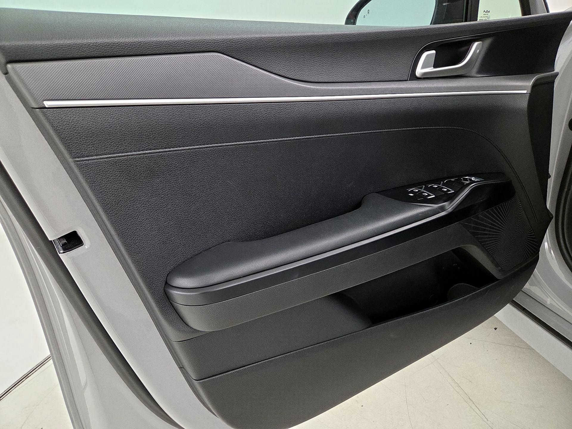 Thumbnail: 2022 Kia K5 - 12