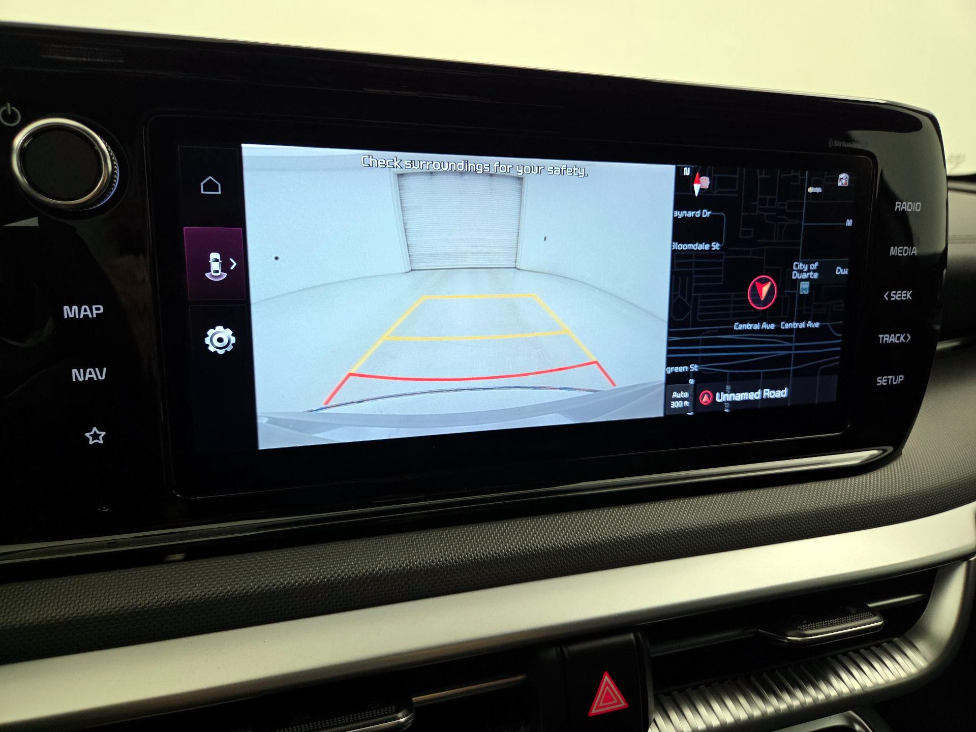 Thumbnail: 2022 Kia K5 - 15