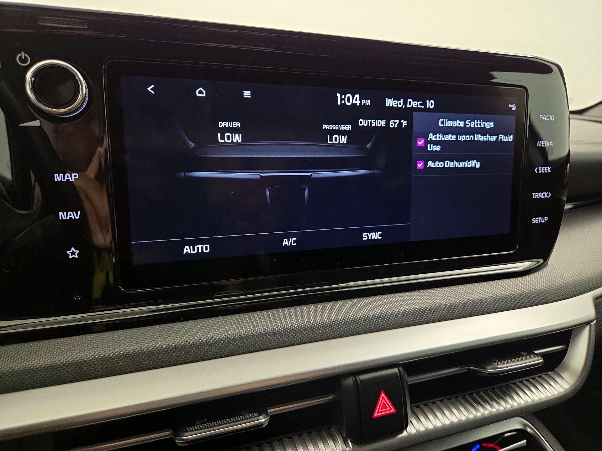 Thumbnail: 2022 Kia K5 - 17