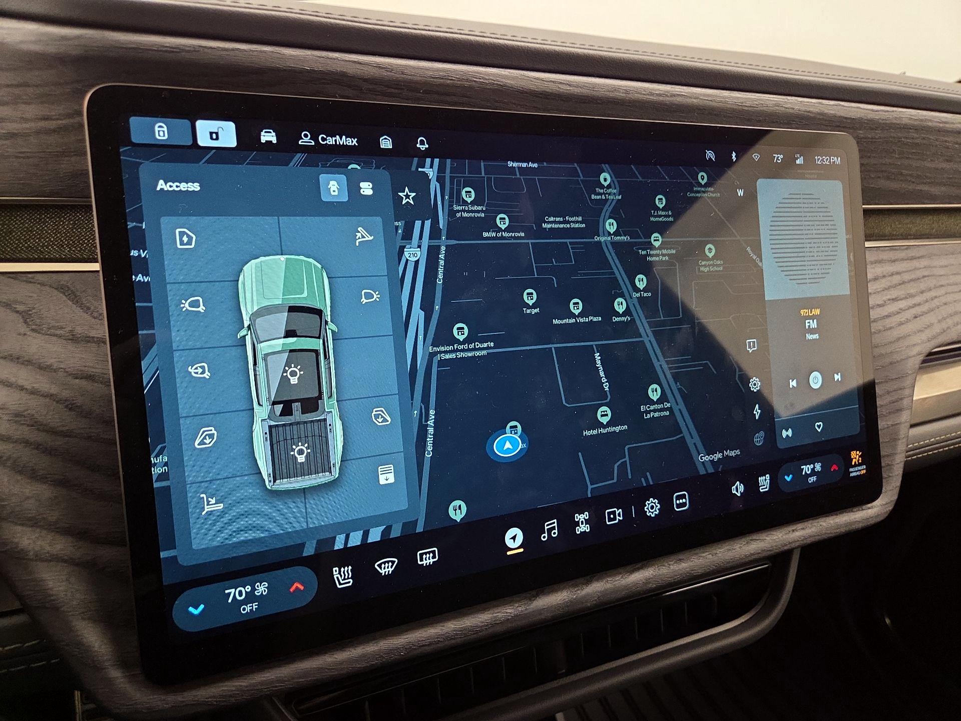 Thumbnail: 2022 Rivian R1T - 13