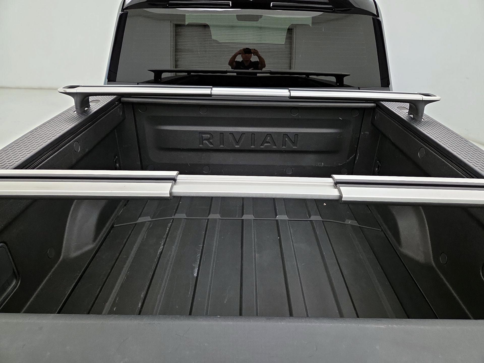 Thumbnail: 2022 Rivian R1T - 19