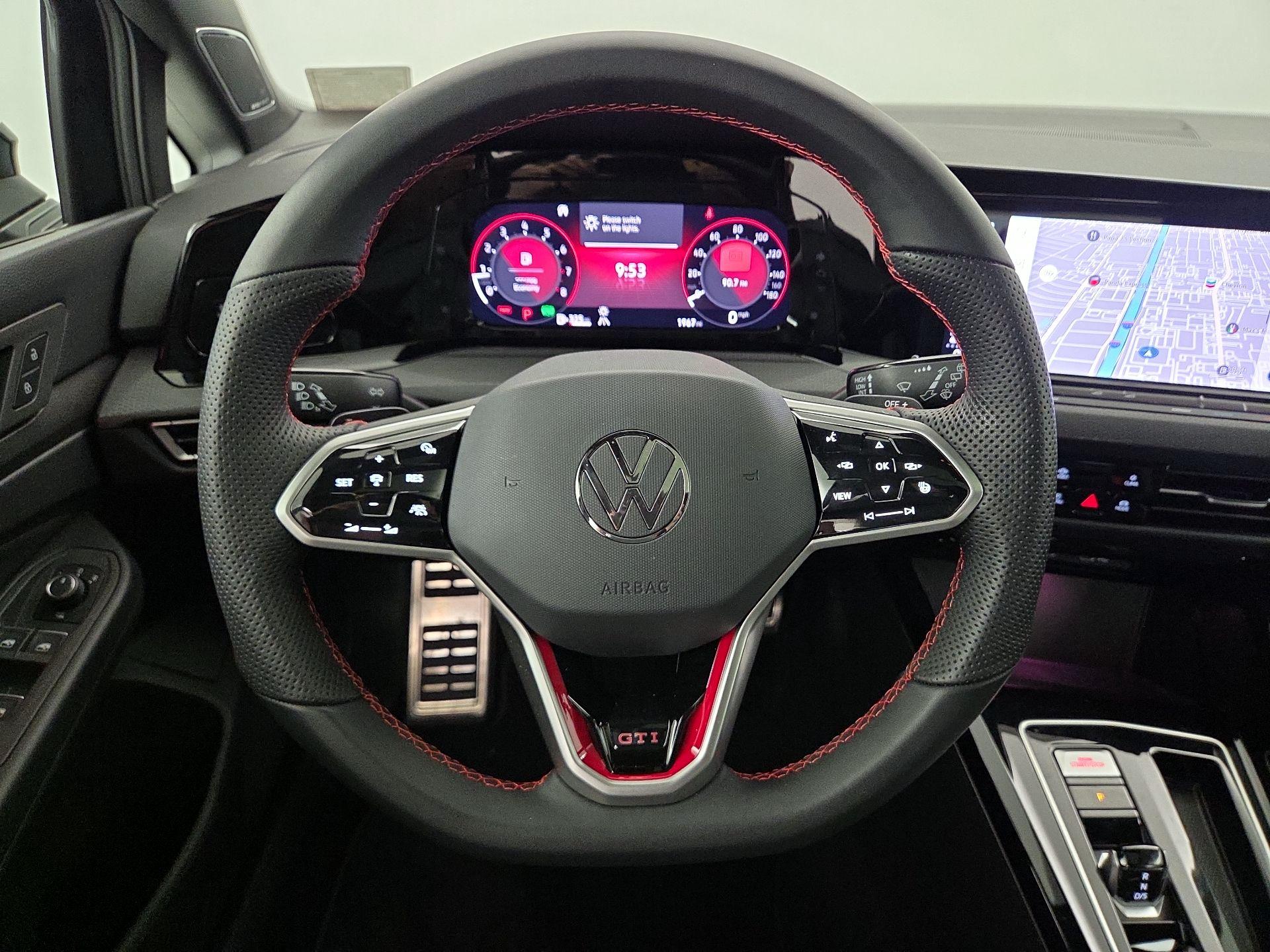 Thumbnail: 2023 Volkswagen Golf - 10