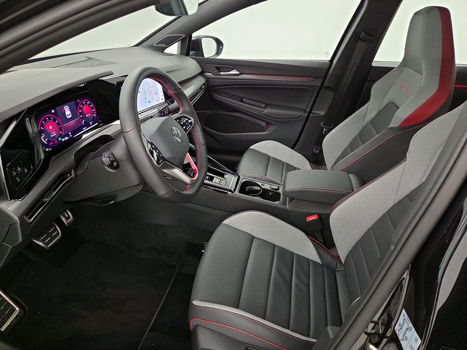 Thumbnail: 2023 Volkswagen Golf - 11