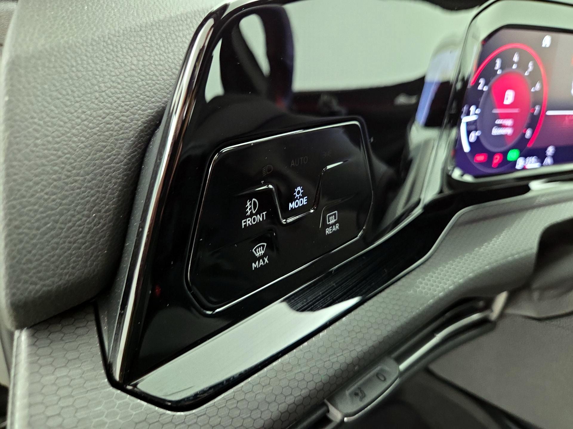 Thumbnail: 2023 Volkswagen Golf - 13