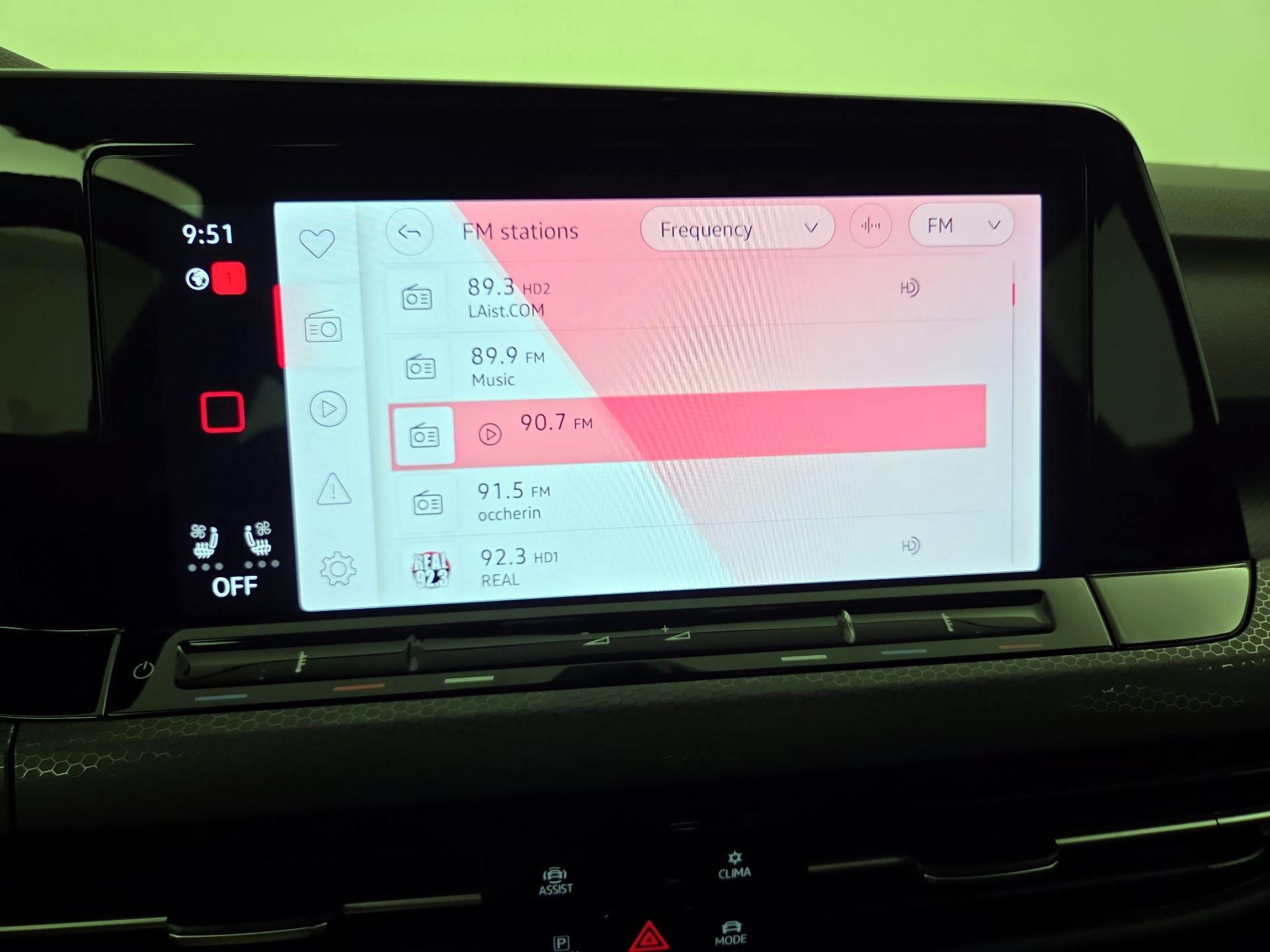 Thumbnail: 2023 Volkswagen Golf - 16