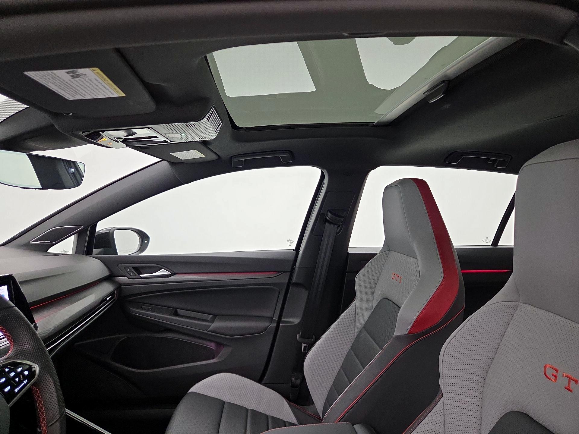 Thumbnail: 2023 Volkswagen Golf - 20