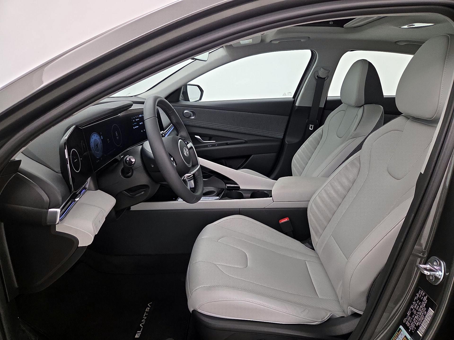 Thumbnail: 2025 Hyundai Elantra - 11