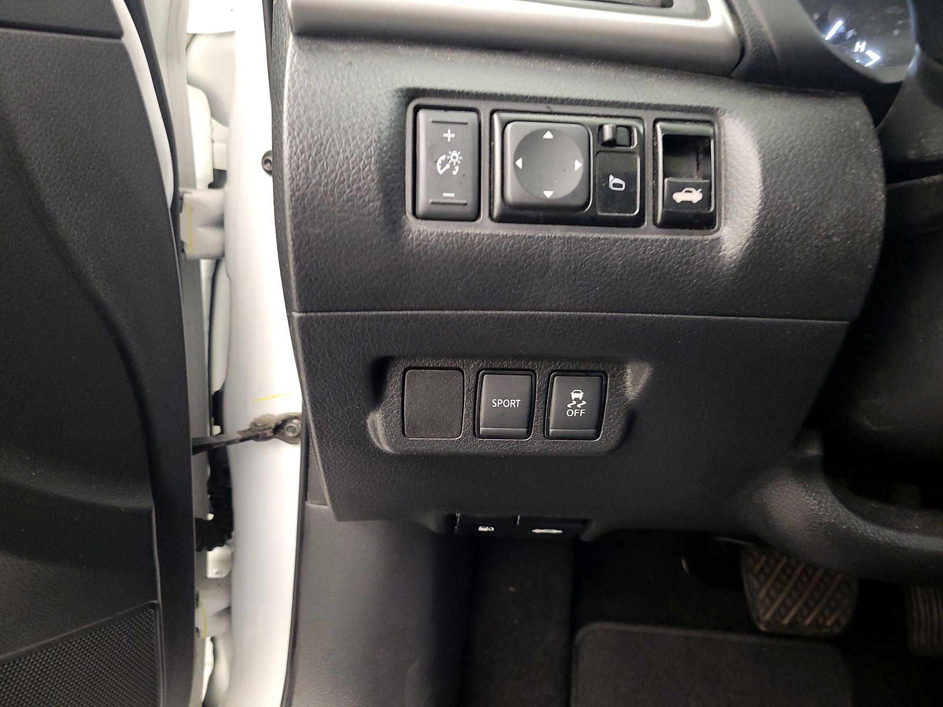 Thumbnail: 2019 Nissan Sentra - 13