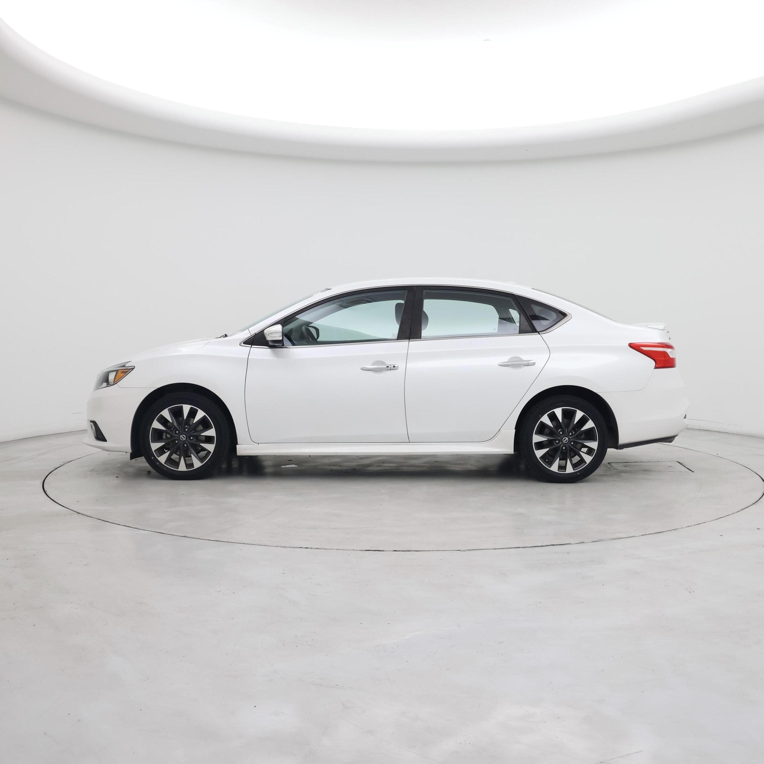 Thumbnail: 2019 Nissan Sentra - 3