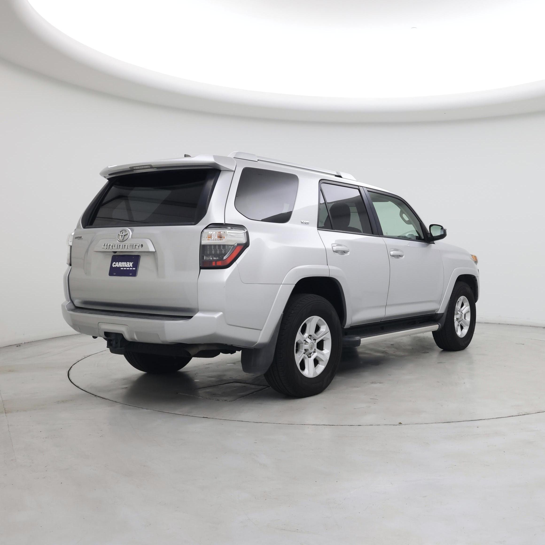 Thumbnail: 2017 Toyota 4Runner - 8