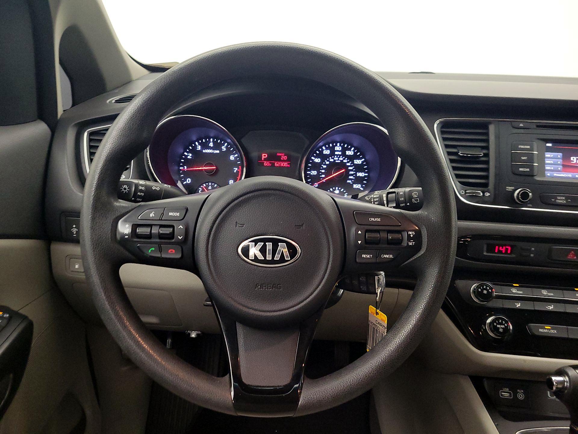 Thumbnail: 2016 Kia Sedona - 10