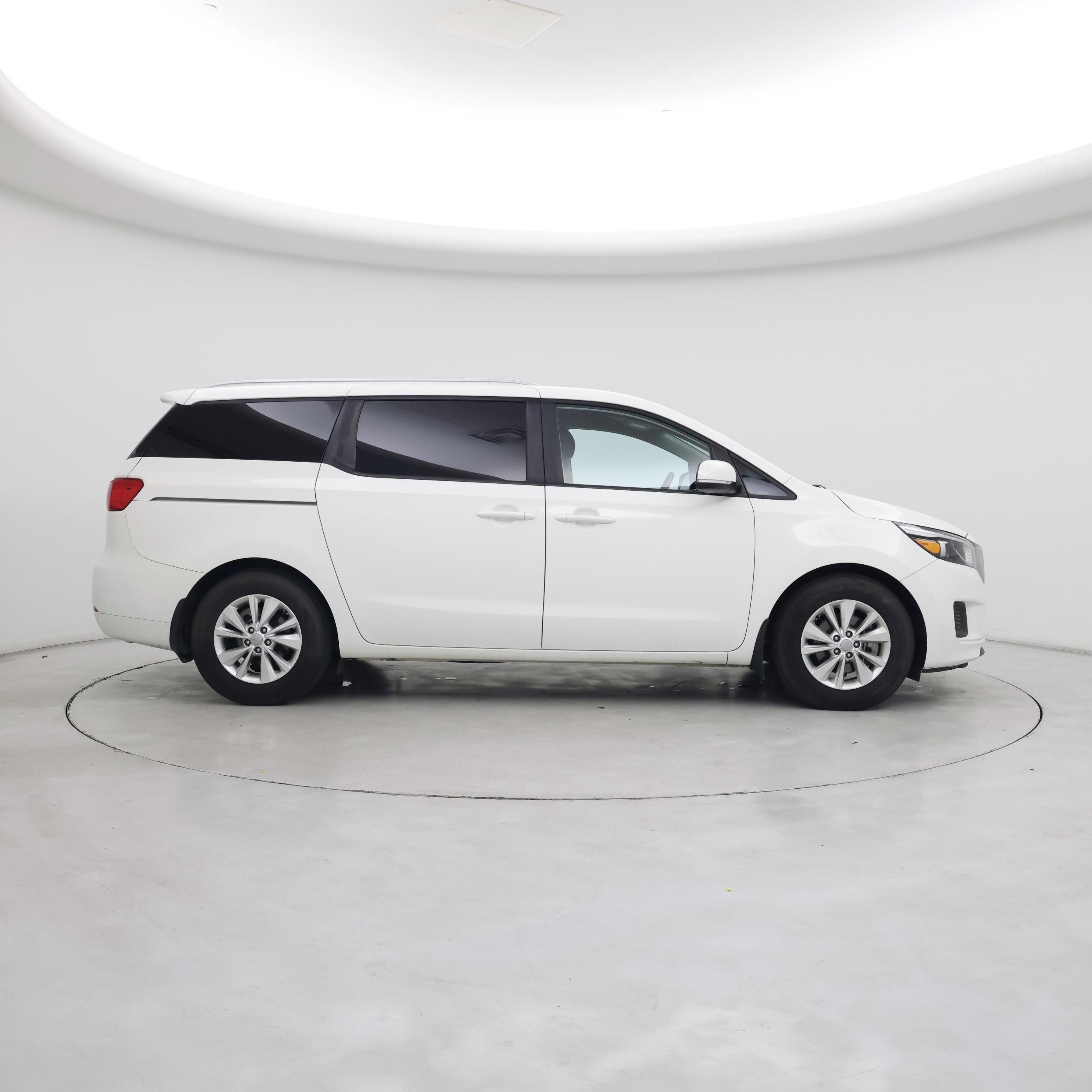 Thumbnail: 2016 Kia Sedona - 7