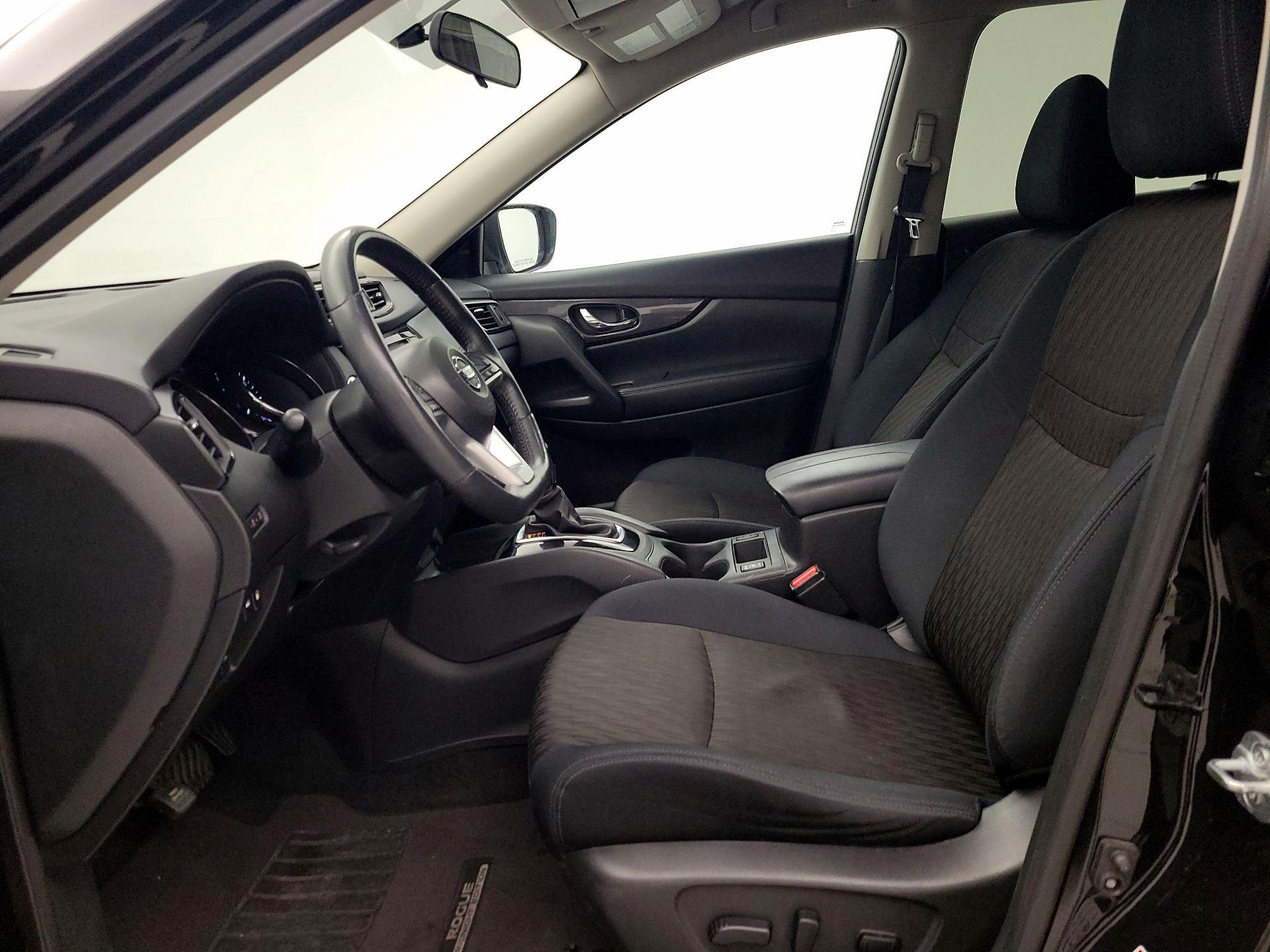 Thumbnail: 2018 Nissan Rogue - 11