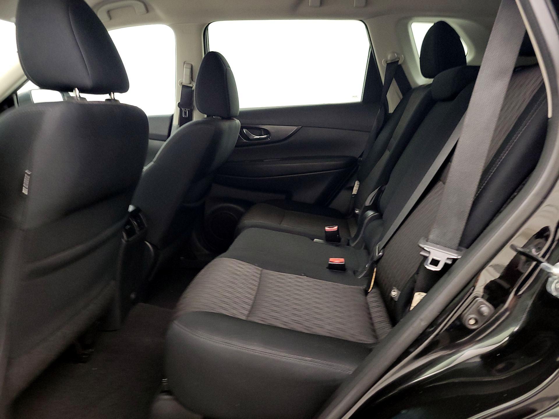 Thumbnail: 2018 Nissan Rogue - 19