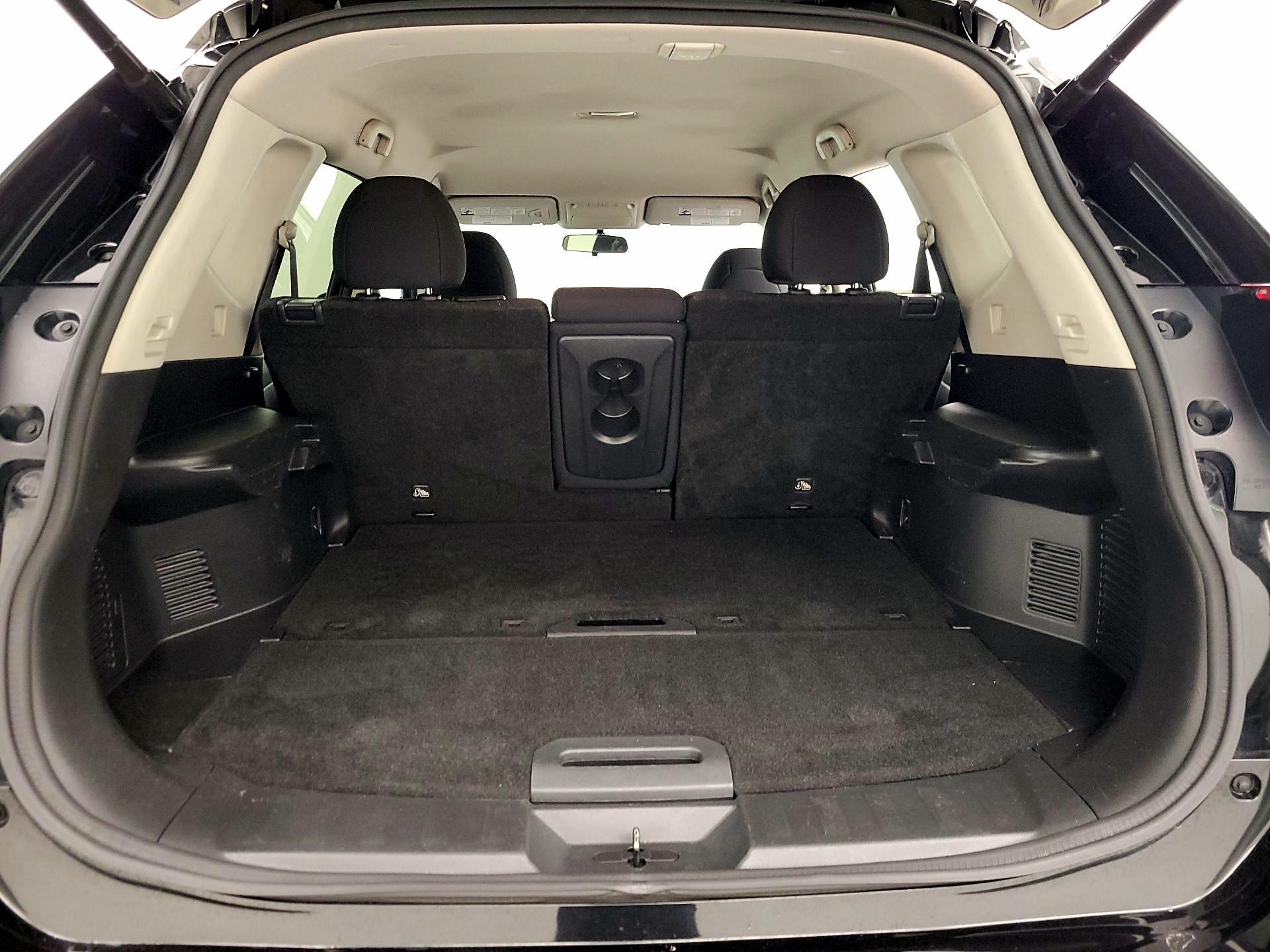 Thumbnail: 2018 Nissan Rogue - 20