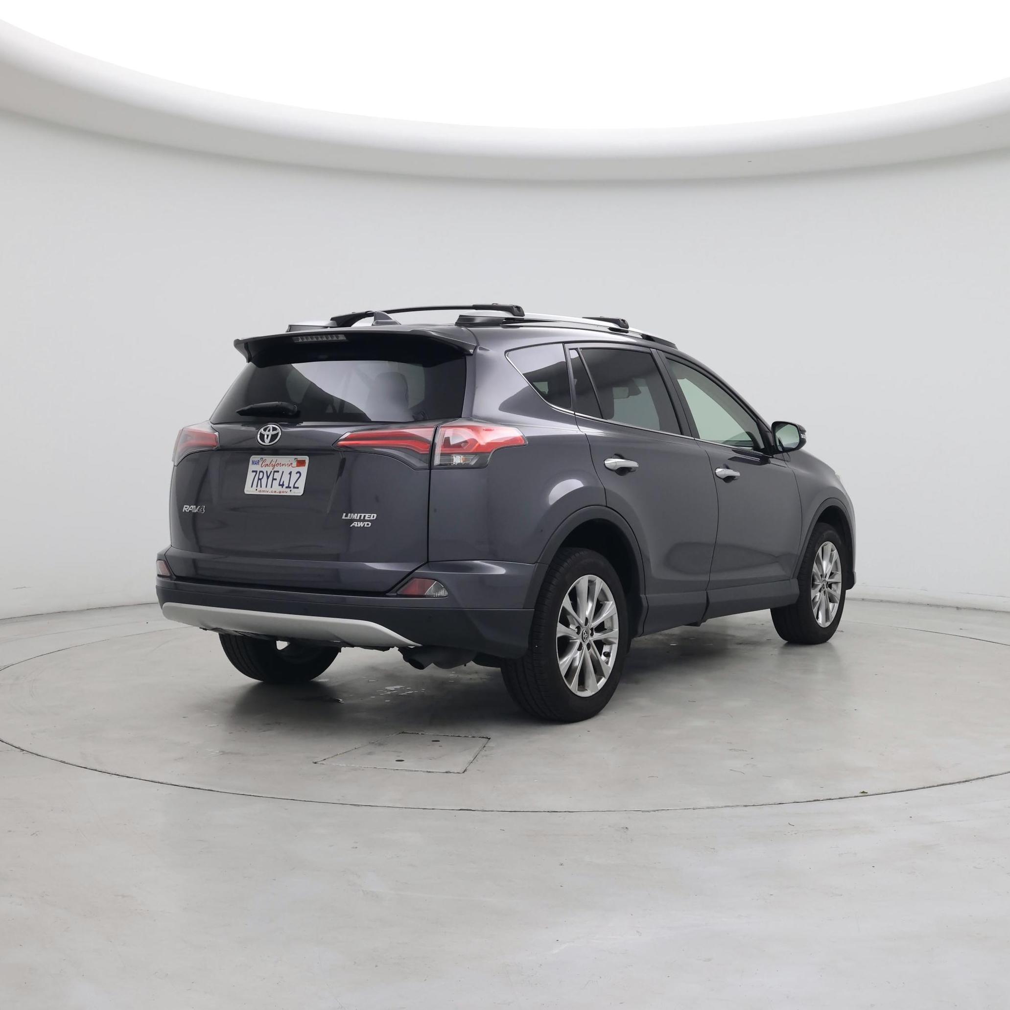 Thumbnail: 2016 Toyota RAV4 - 8