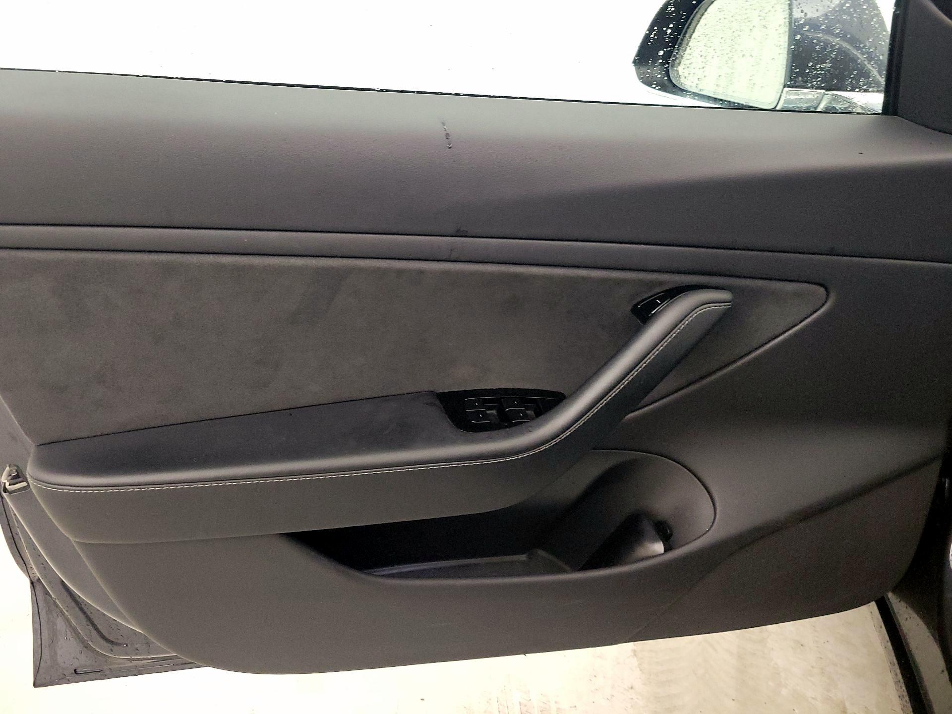 Thumbnail: 2019 Tesla Model 3 - 12