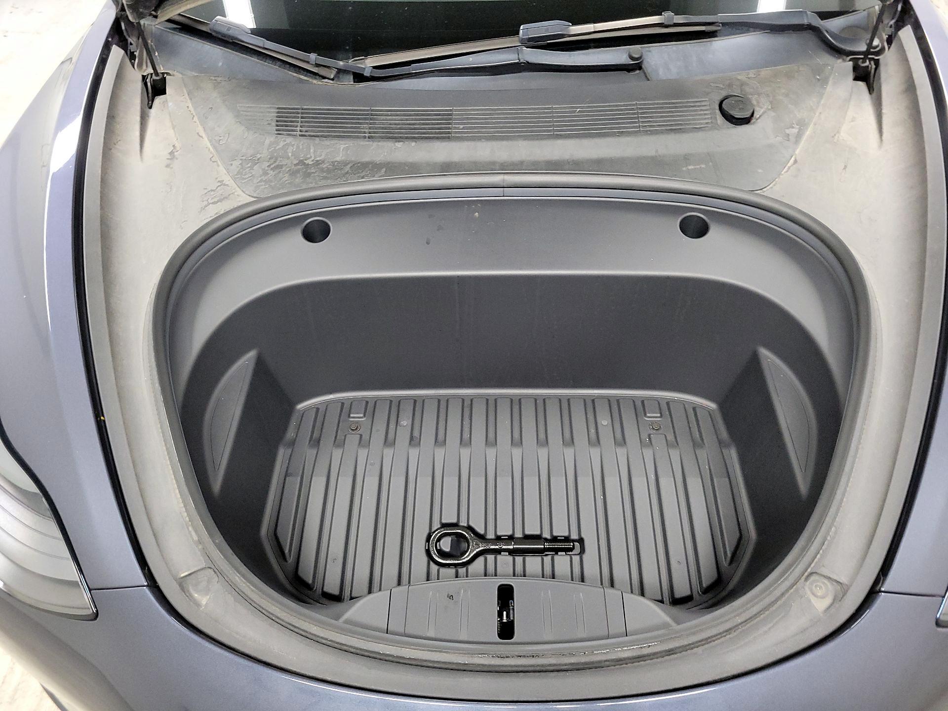 Thumbnail: 2022 Tesla Model 3 - 19