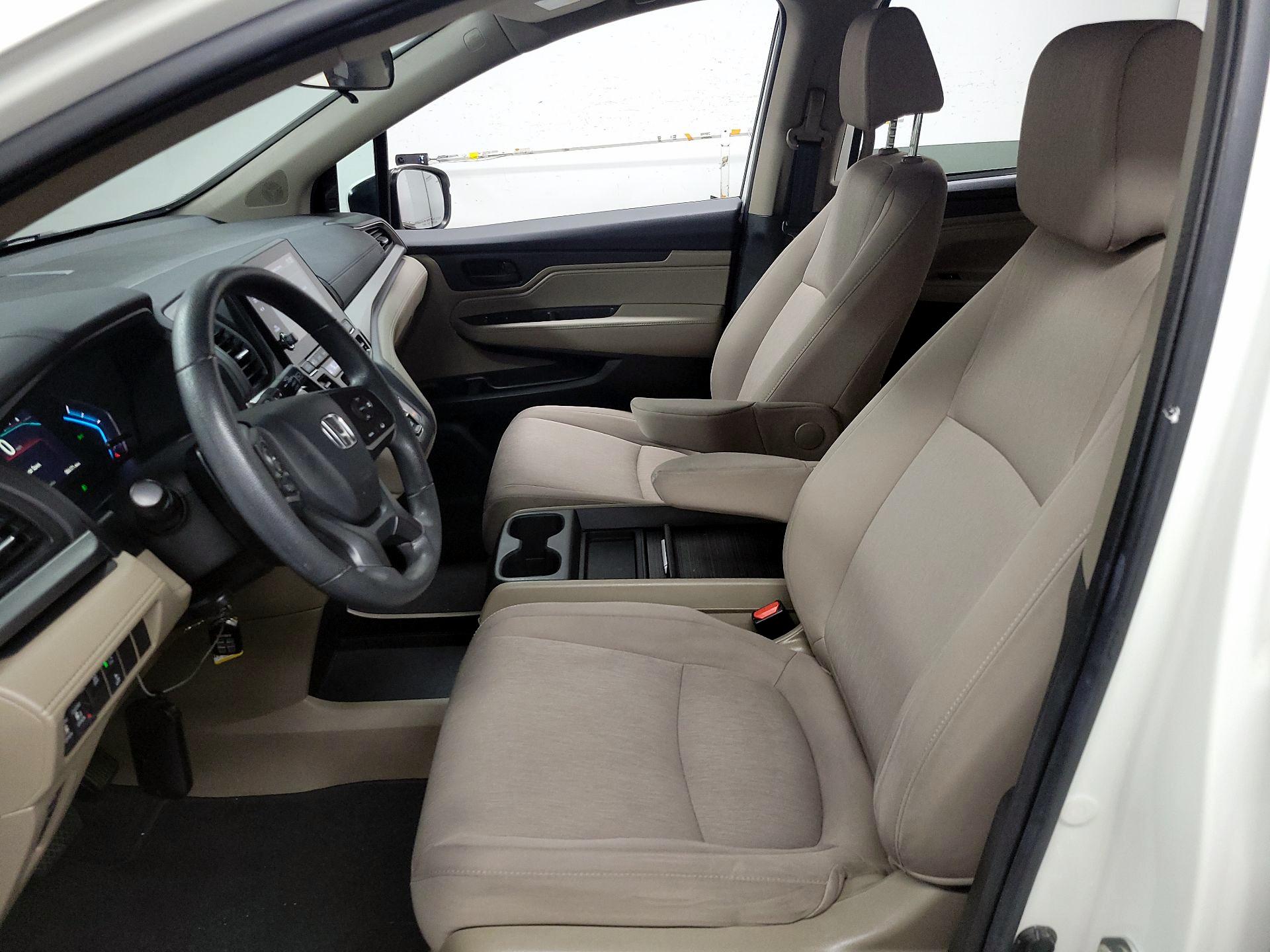 Thumbnail: 2019 Honda Odyssey - 11