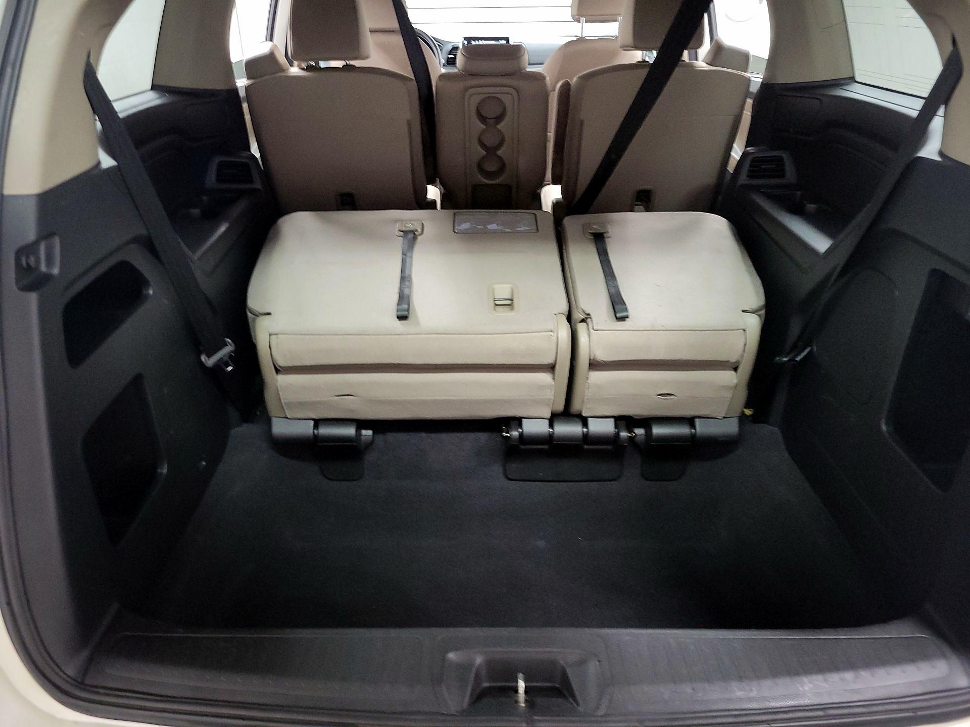 Thumbnail: 2019 Honda Odyssey - 17