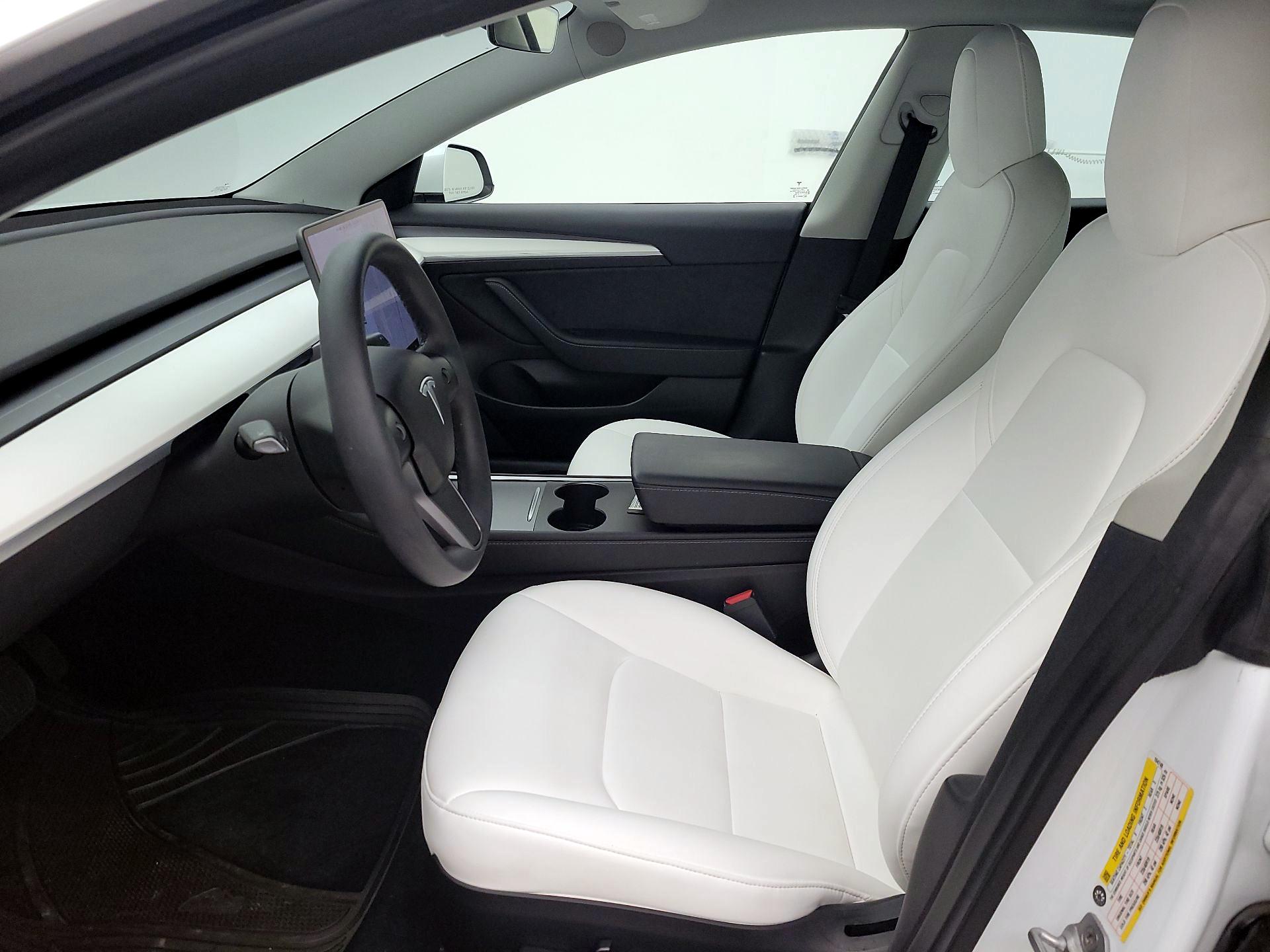 Thumbnail: 2022 Tesla Model 3 - 11