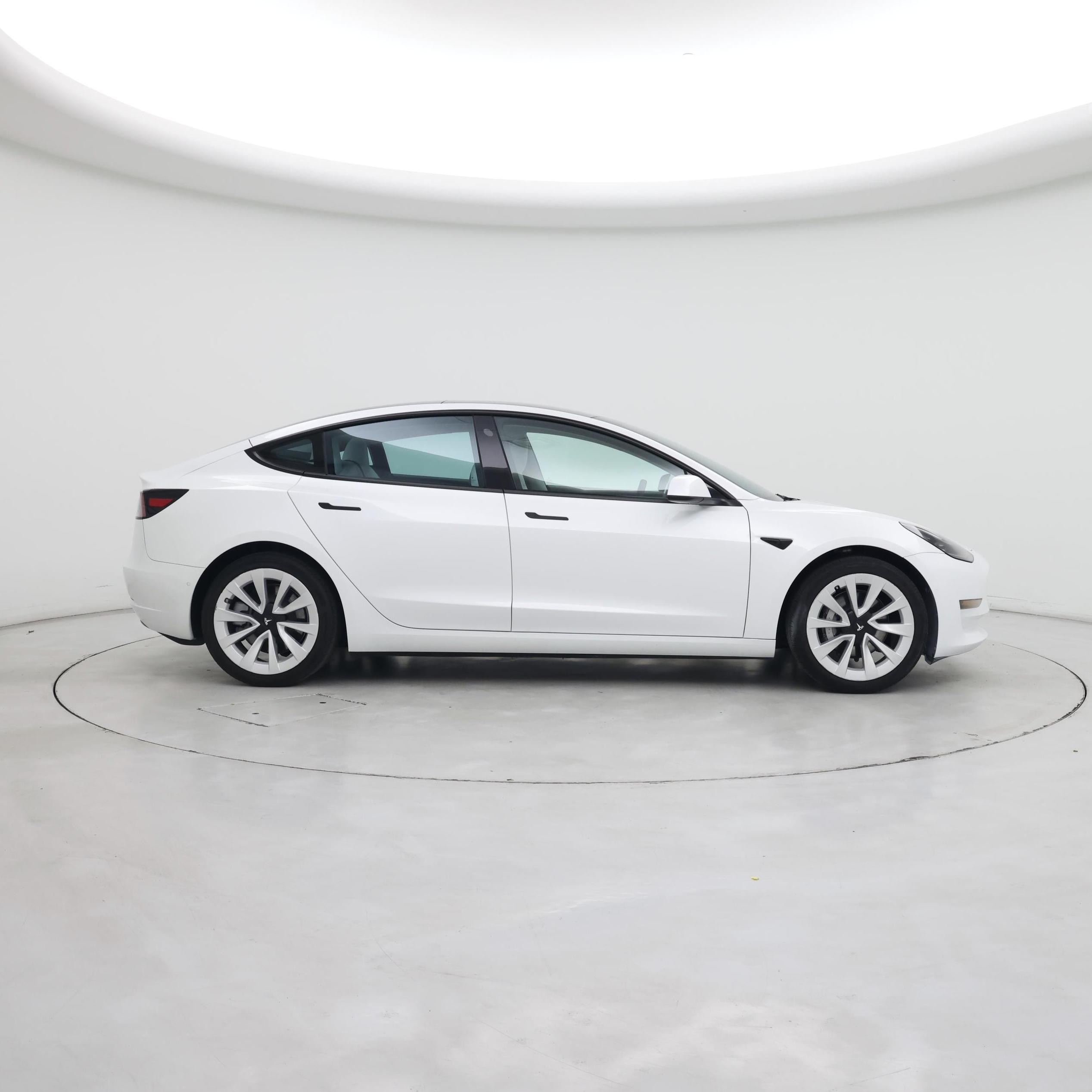 Thumbnail: 2022 Tesla Model 3 - 7