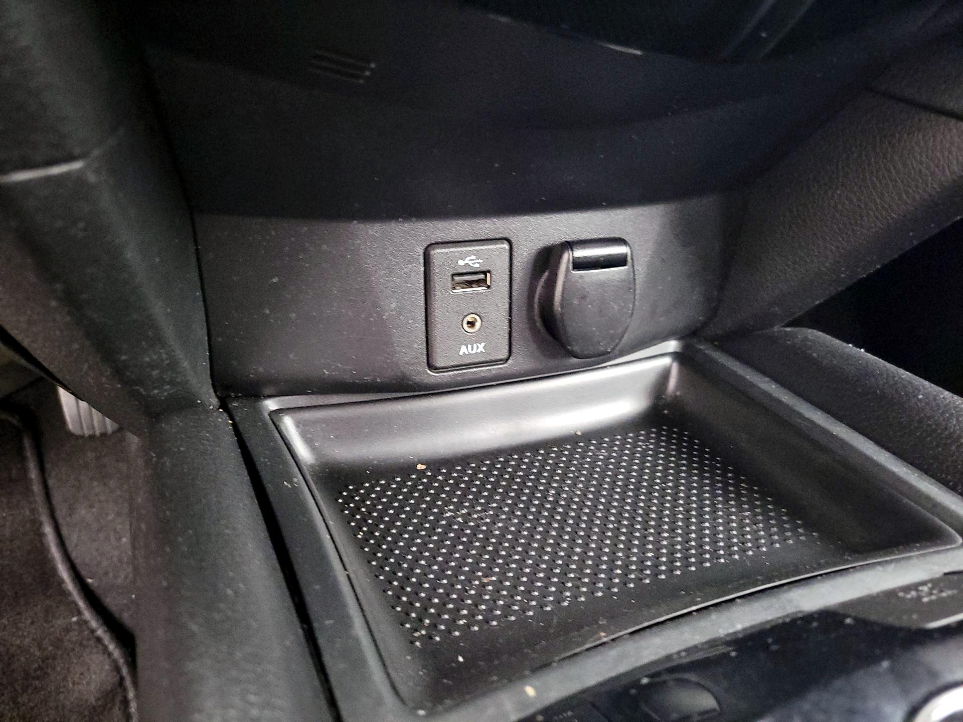 Thumbnail: 2015 Nissan Rogue - 18