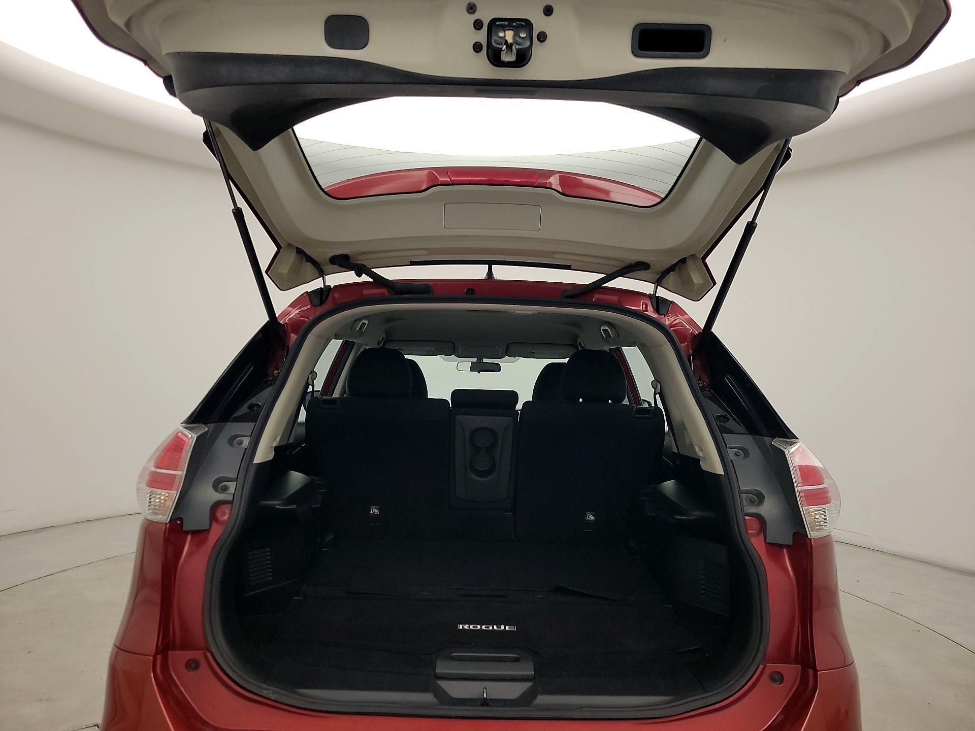 Thumbnail: 2015 Nissan Rogue - 20