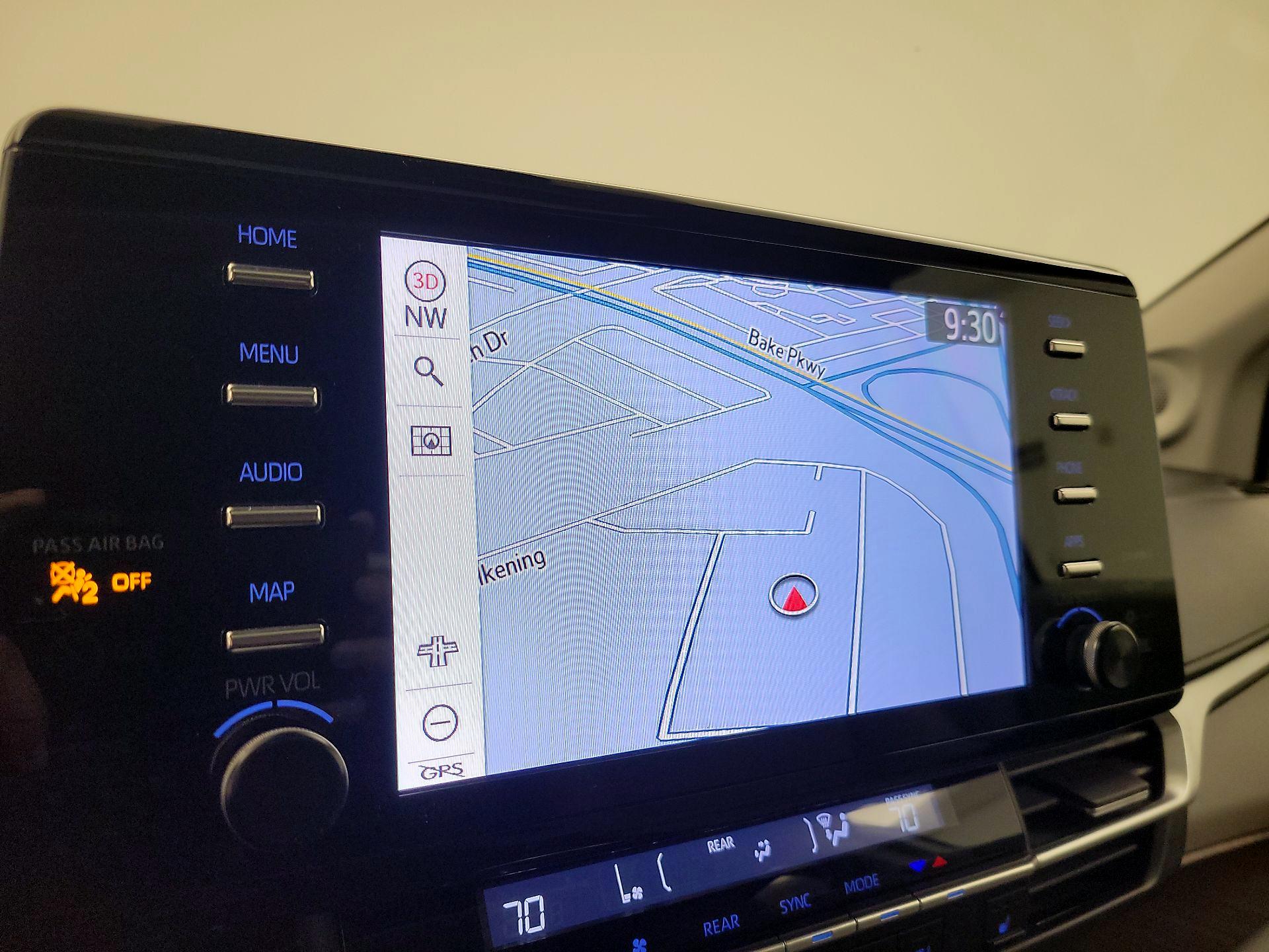 Thumbnail: 2021 Toyota Sienna - 14