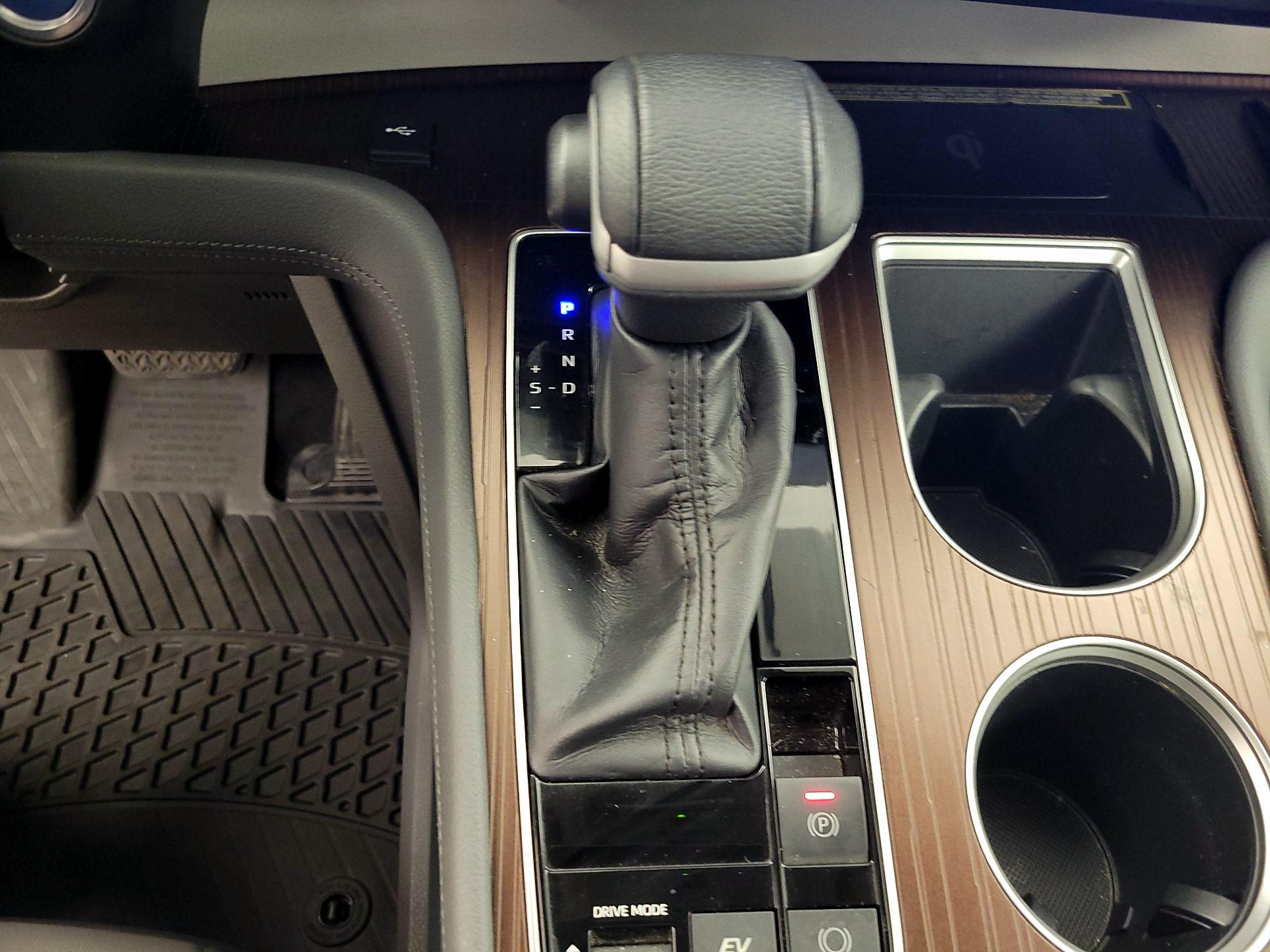 Thumbnail: 2021 Toyota Sienna - 18