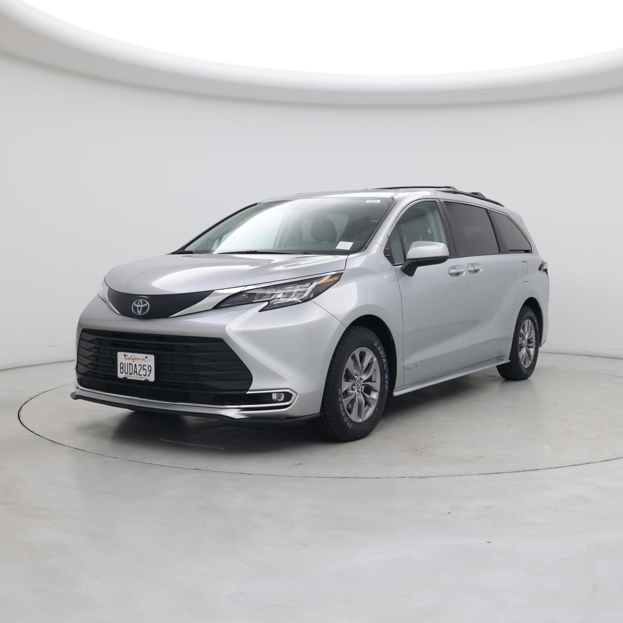 Thumbnail: 2021 Toyota Sienna - 4