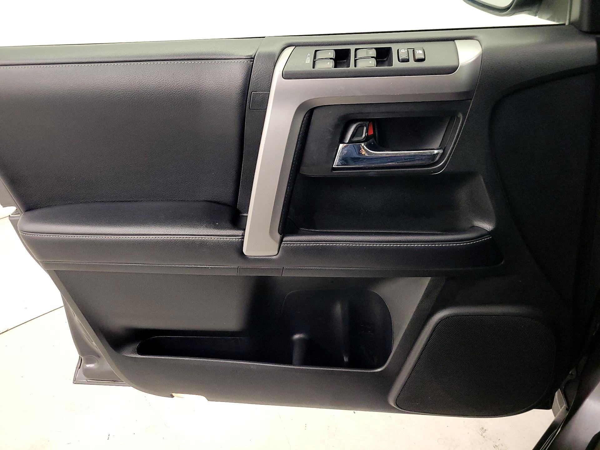 Thumbnail: 2018 Toyota 4Runner - 12