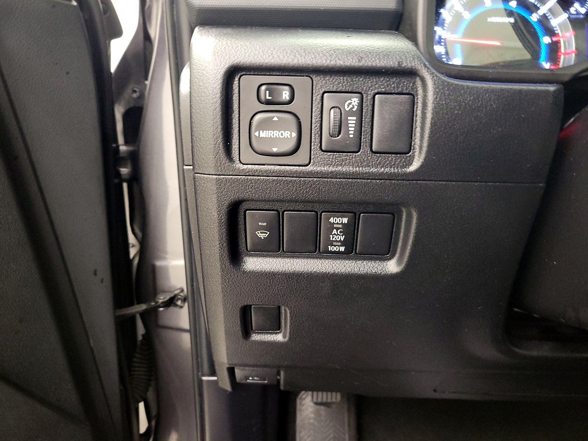 Thumbnail: 2018 Toyota 4Runner - 13