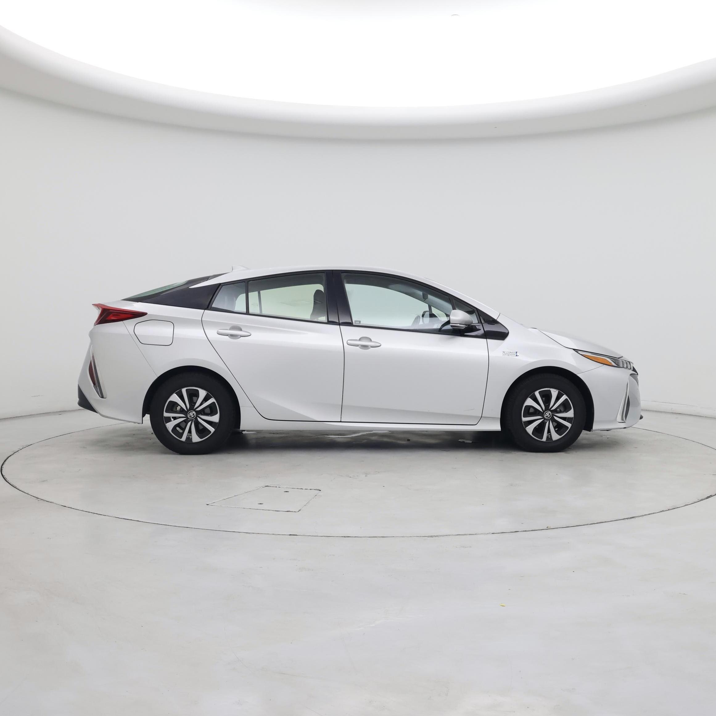 Thumbnail: 2018 Toyota Prius Prime - 7