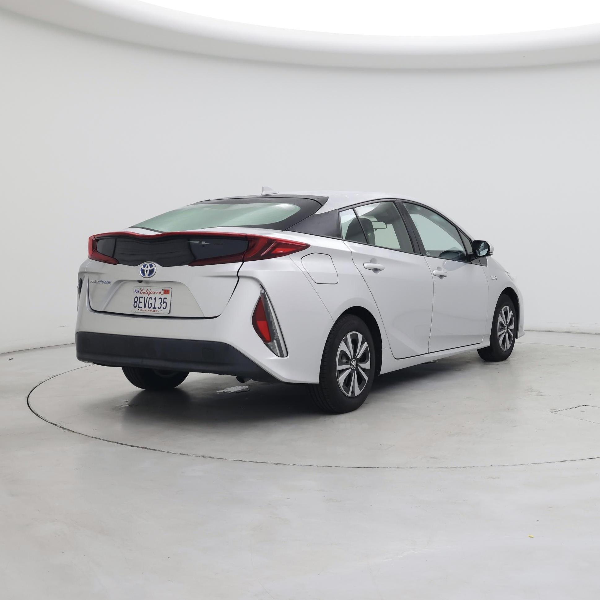 Thumbnail: 2018 Toyota Prius Prime - 8