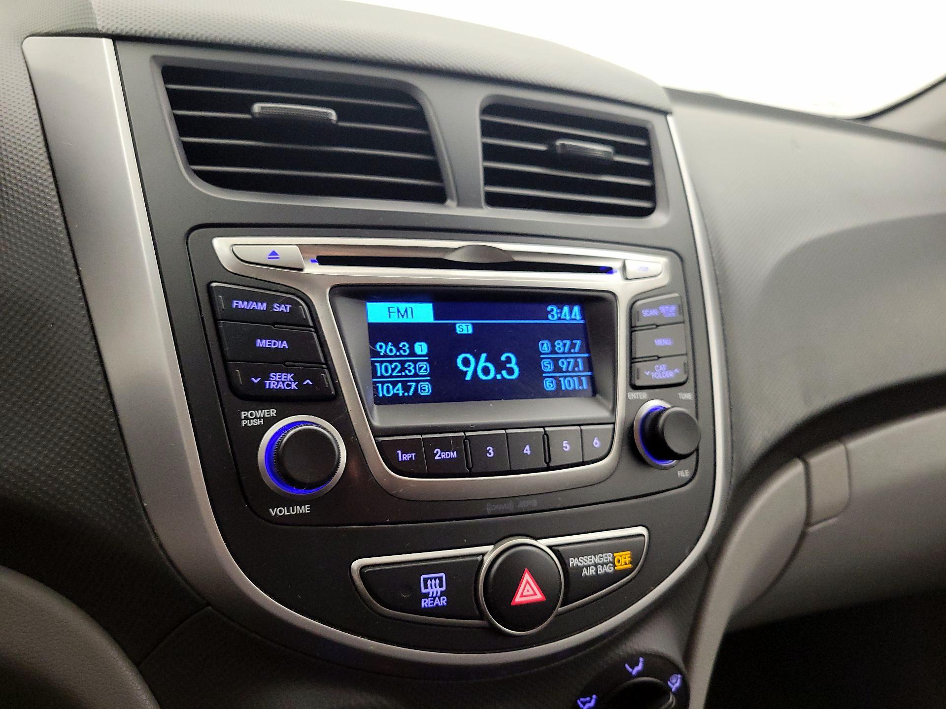 Thumbnail: 2015 Hyundai Accent - 14