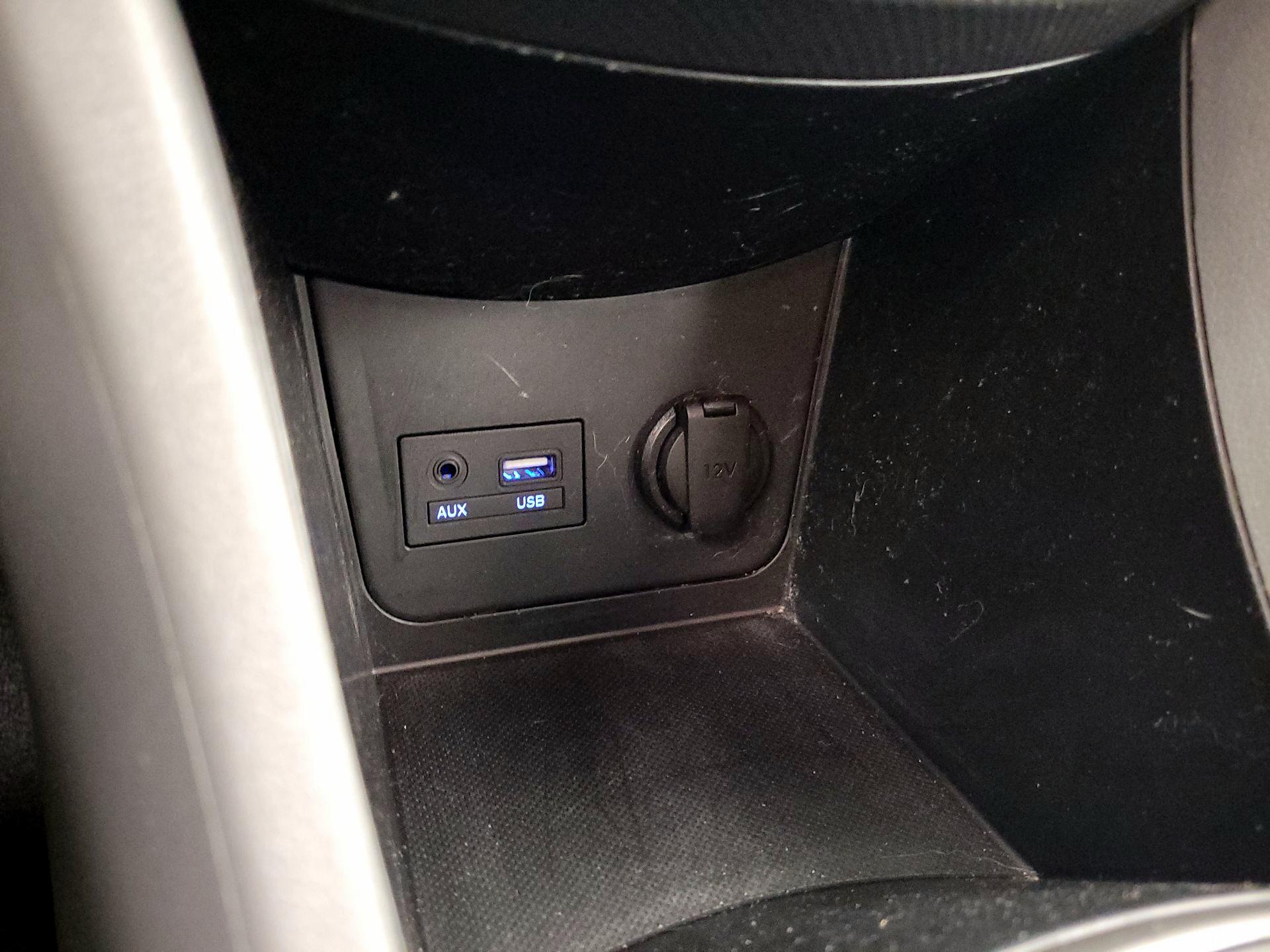 Thumbnail: 2015 Hyundai Accent - 17