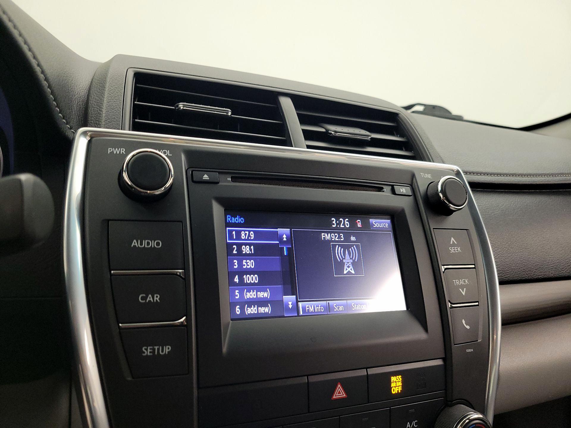 Thumbnail: 2017 Toyota Camry - 15