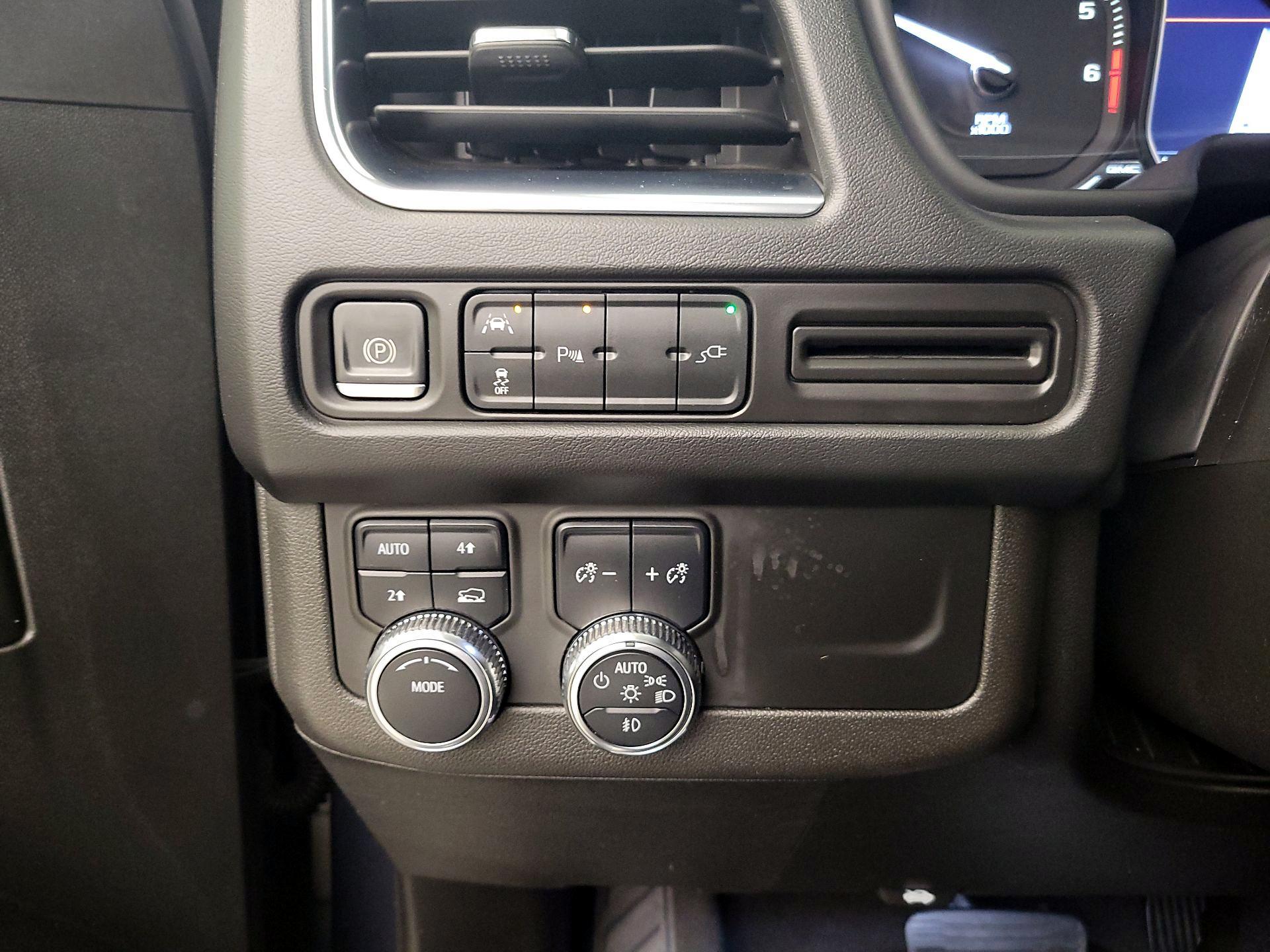 Thumbnail: 2021 GMC Yukon - 13