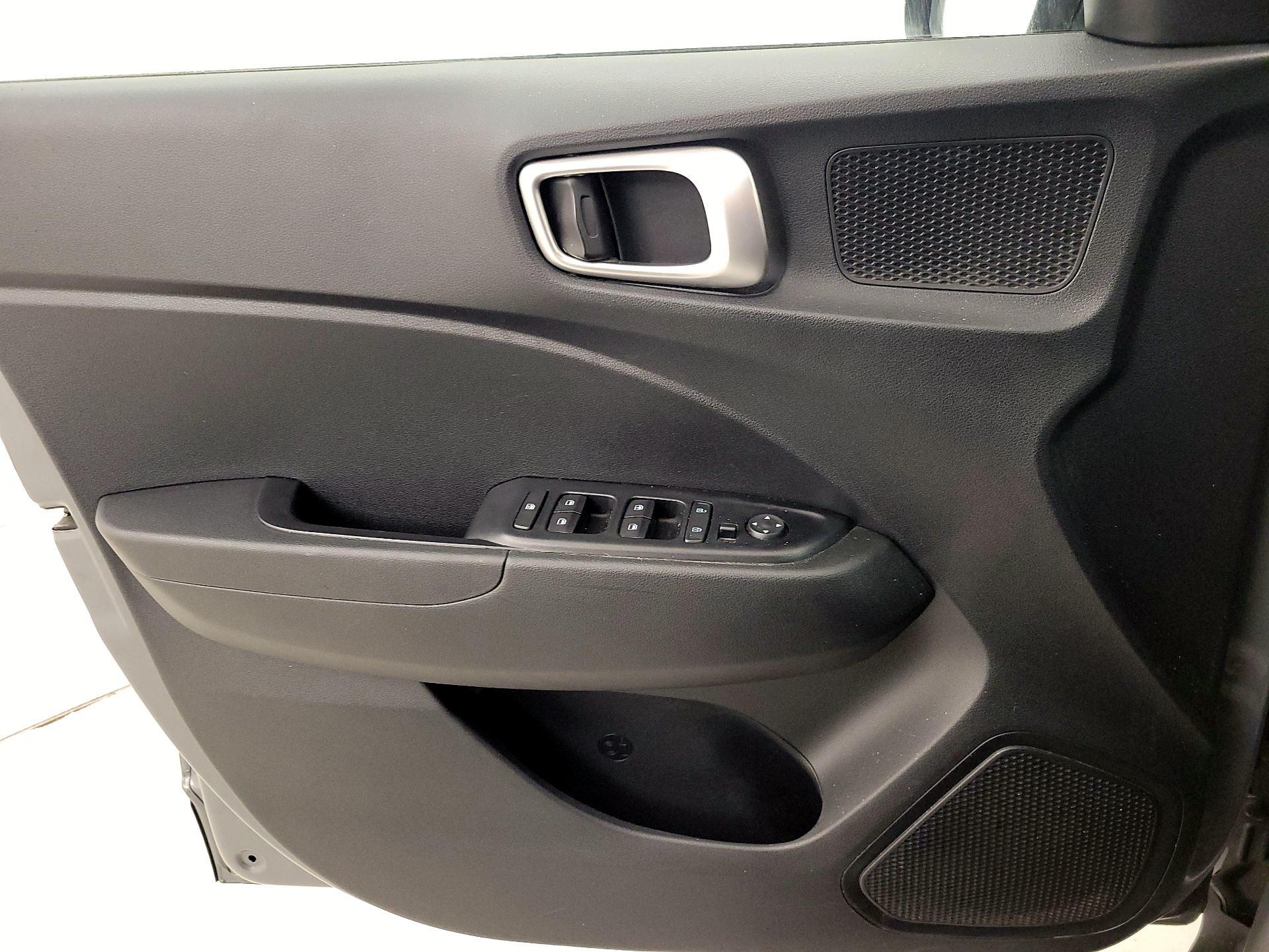 Thumbnail: 2021 Hyundai Venue - 12