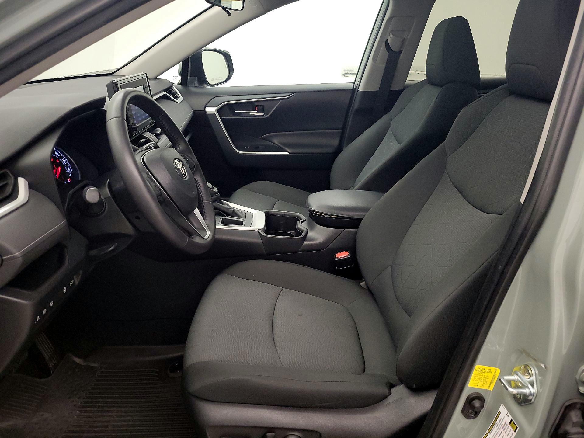 Thumbnail: 2022 Toyota RAV4 - 11