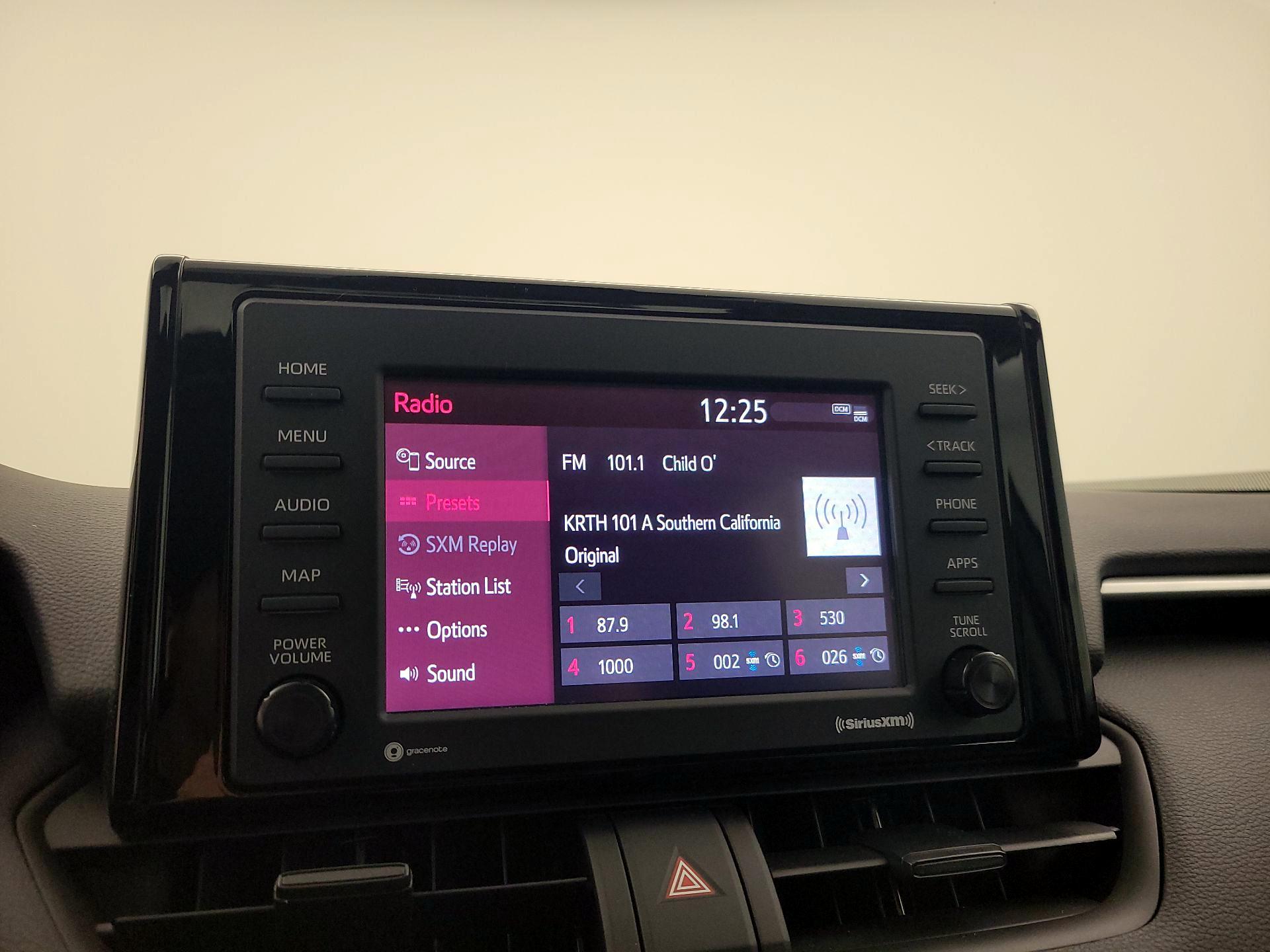 Thumbnail: 2022 Toyota RAV4 - 15