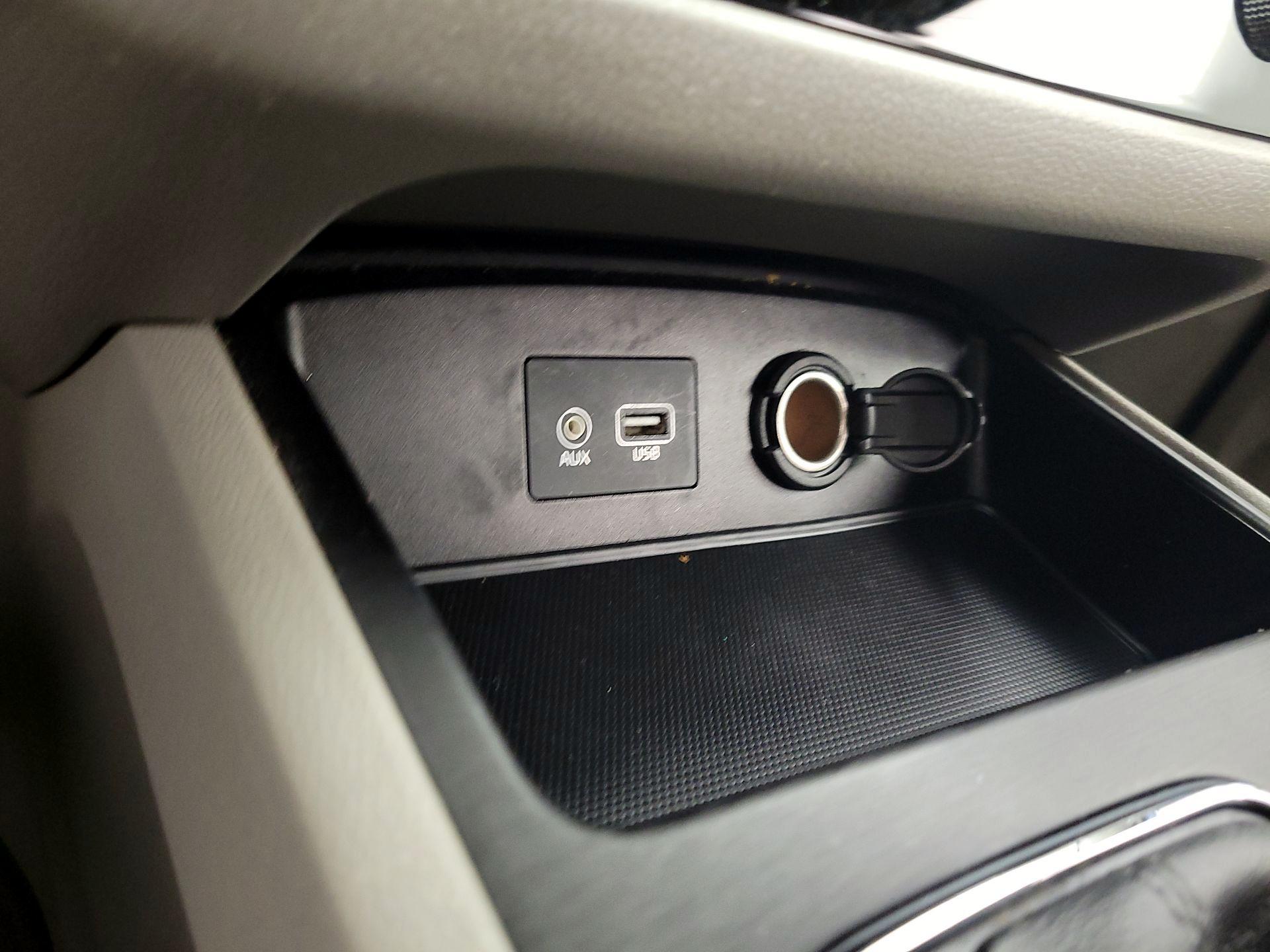 Thumbnail: 2020 Kia Sedona - 18