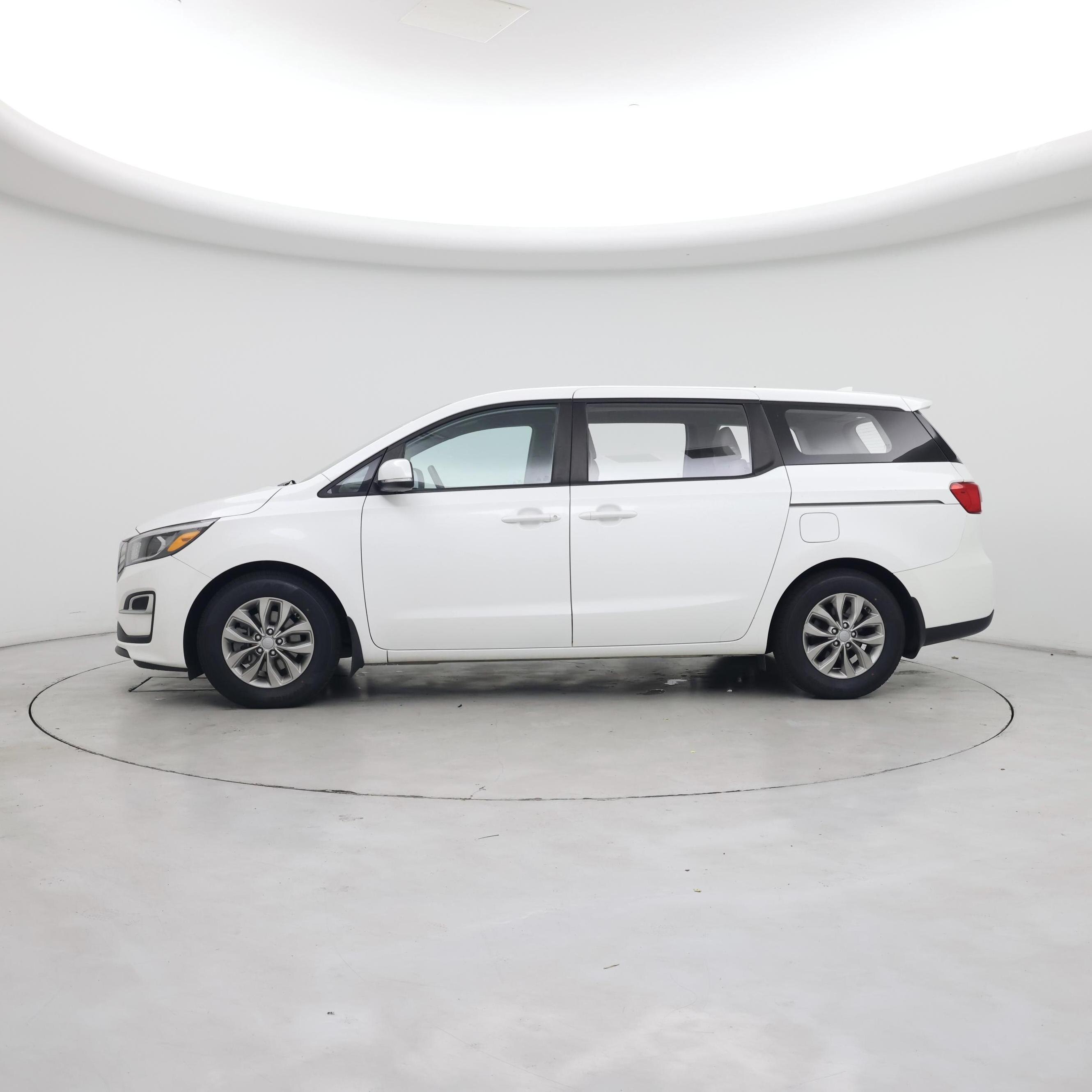 Thumbnail: 2020 Kia Sedona - 3