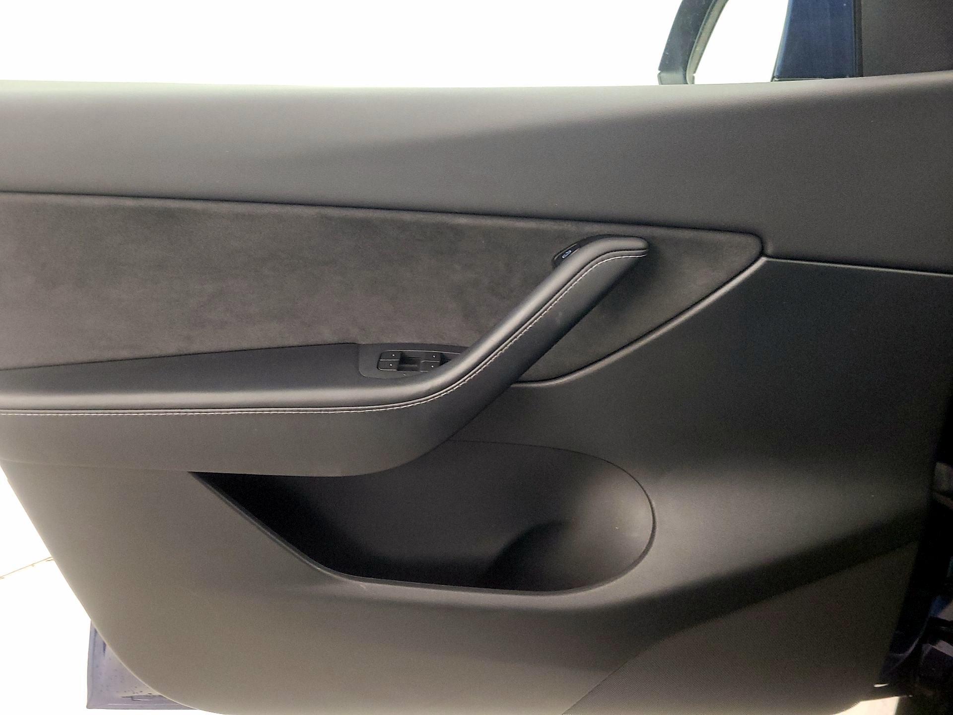 Thumbnail: 2021 Tesla Model Y - 12