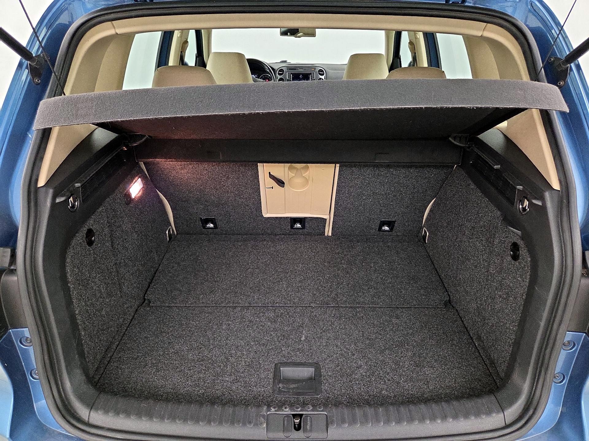 Thumbnail: 2017 Volkswagen Tiguan - 20