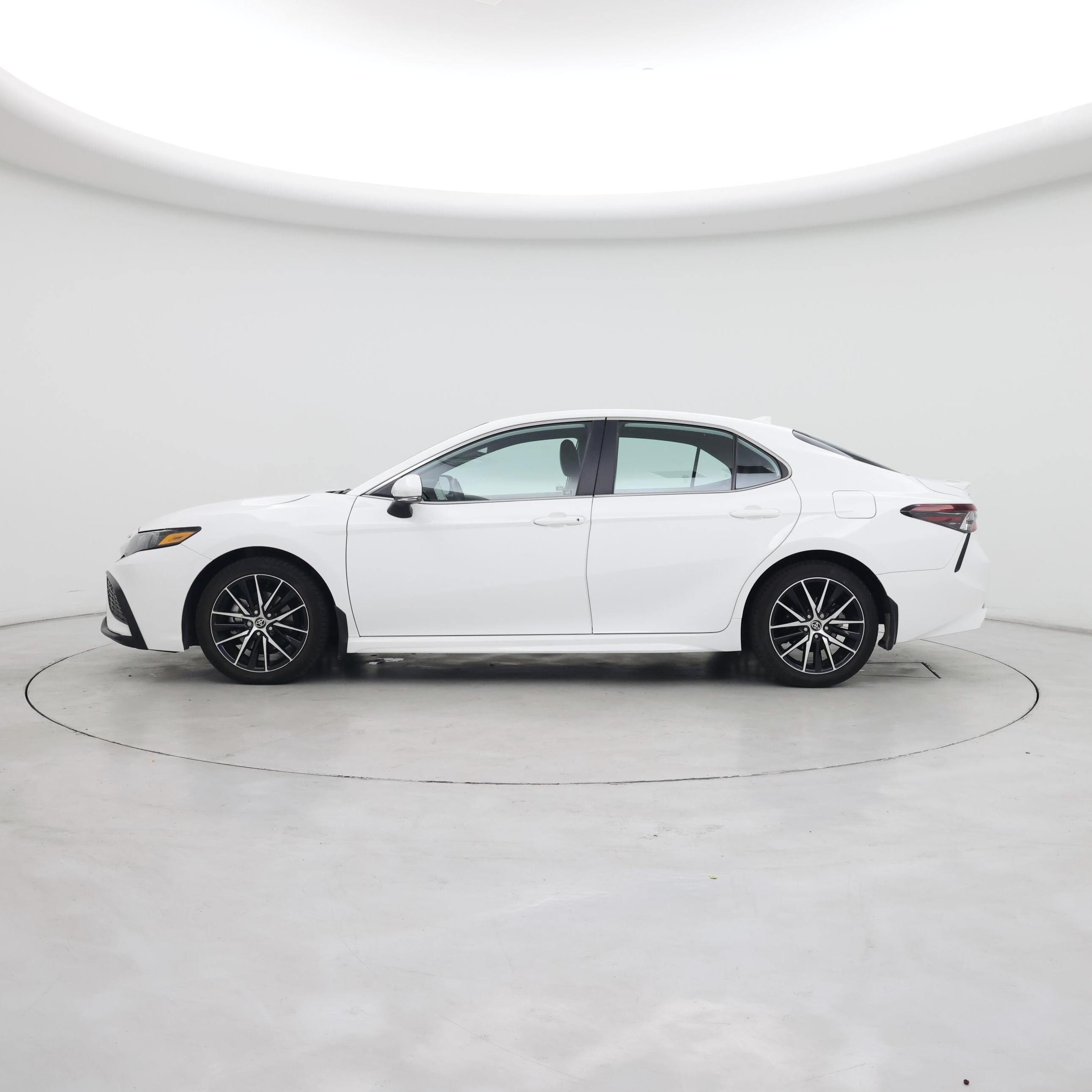 Thumbnail: 2023 Toyota Camry - 3