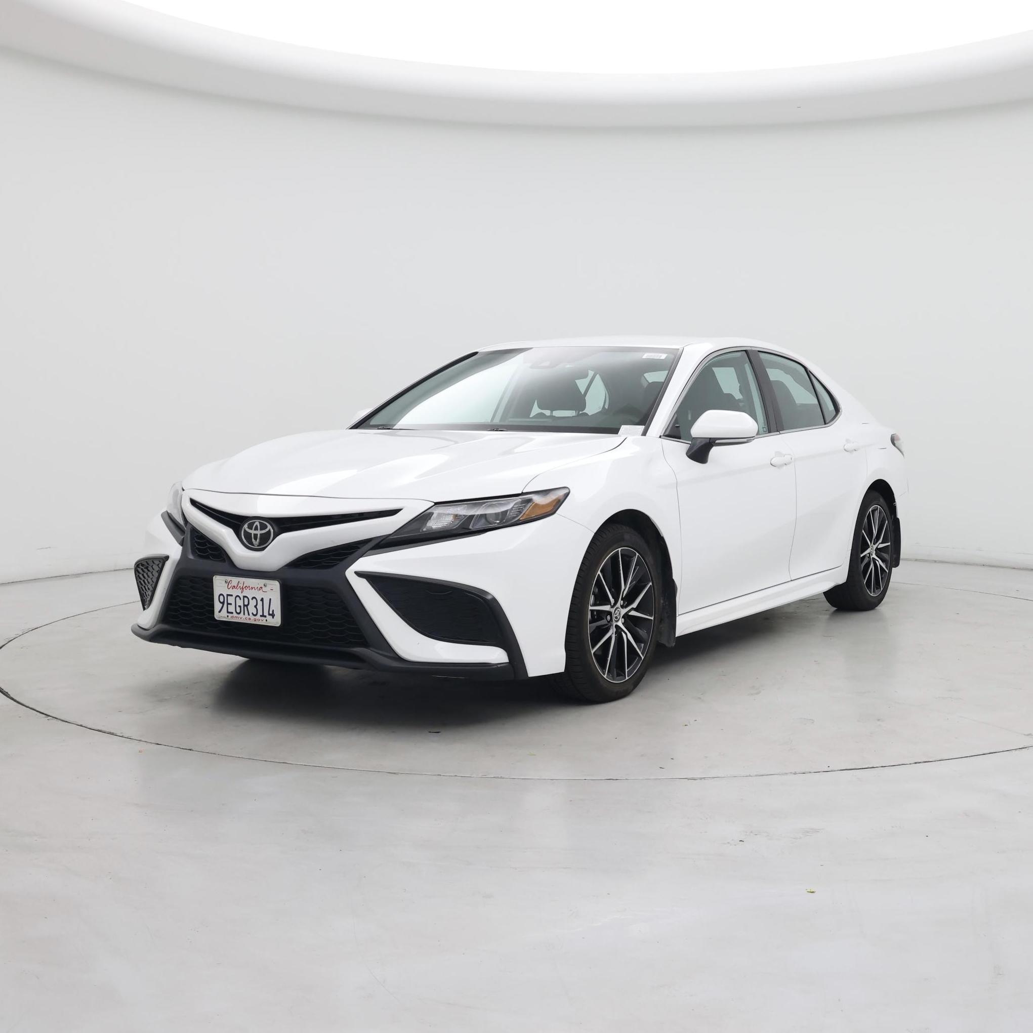 Thumbnail: 2023 Toyota Camry - 4