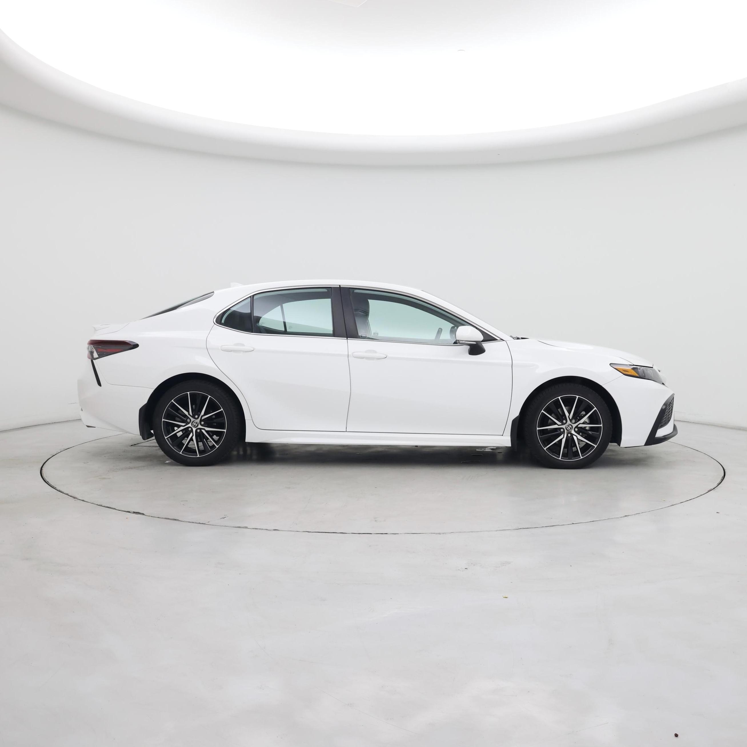 Thumbnail: 2023 Toyota Camry - 7