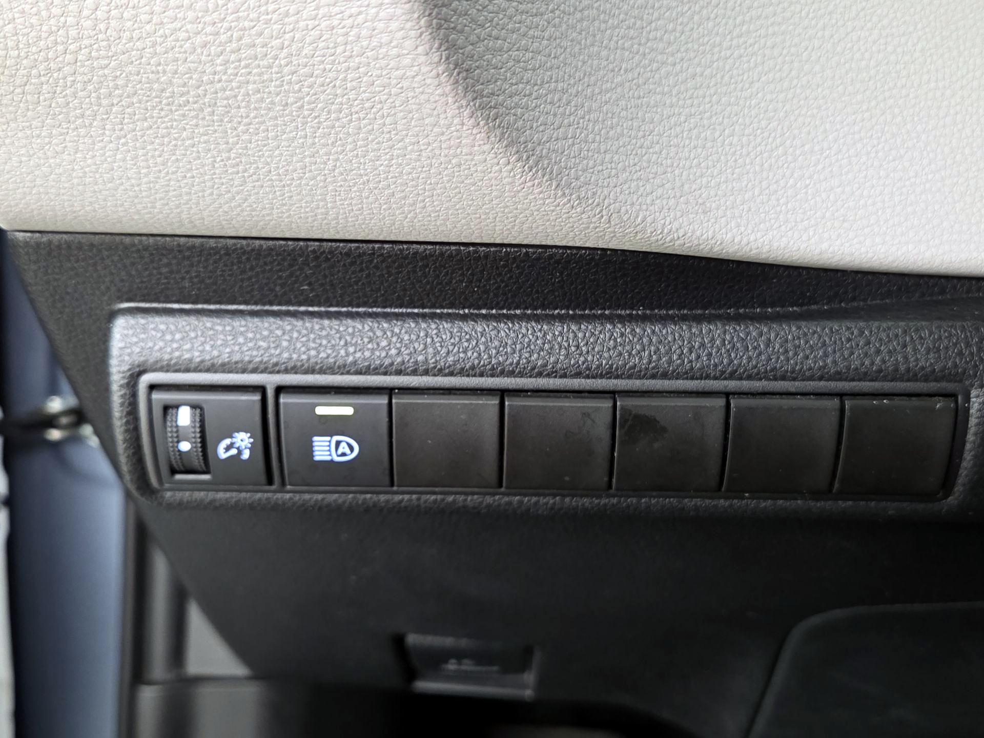 Thumbnail: 2020 Toyota Corolla - 13